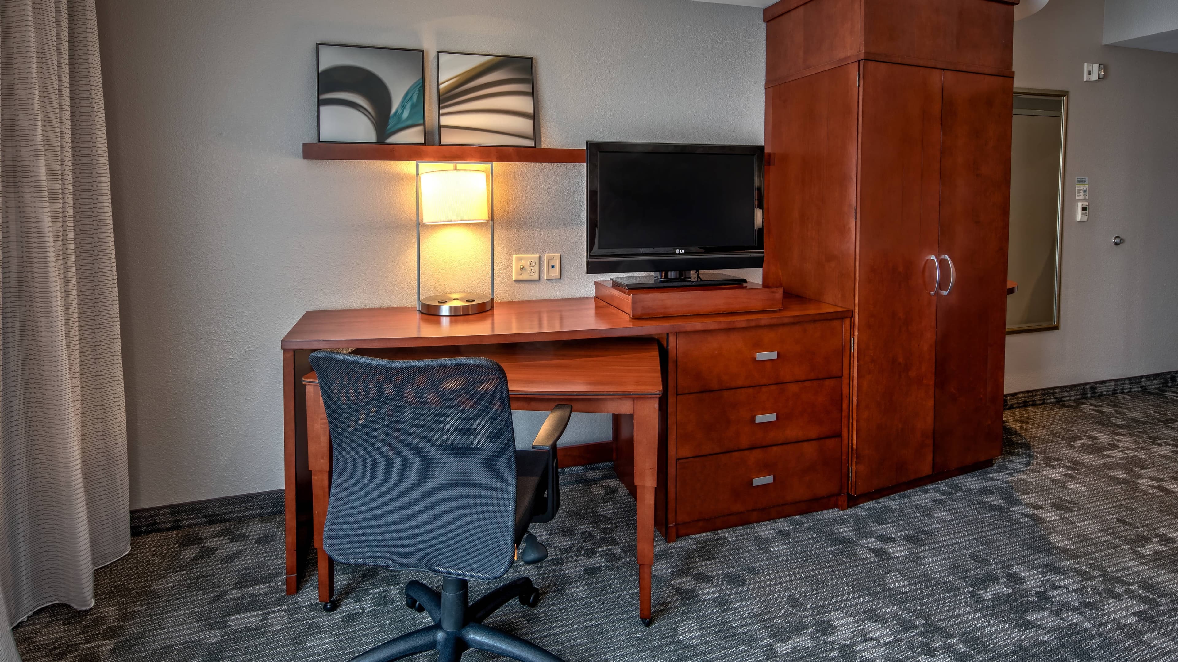 King Bed Guest Room - Image 3