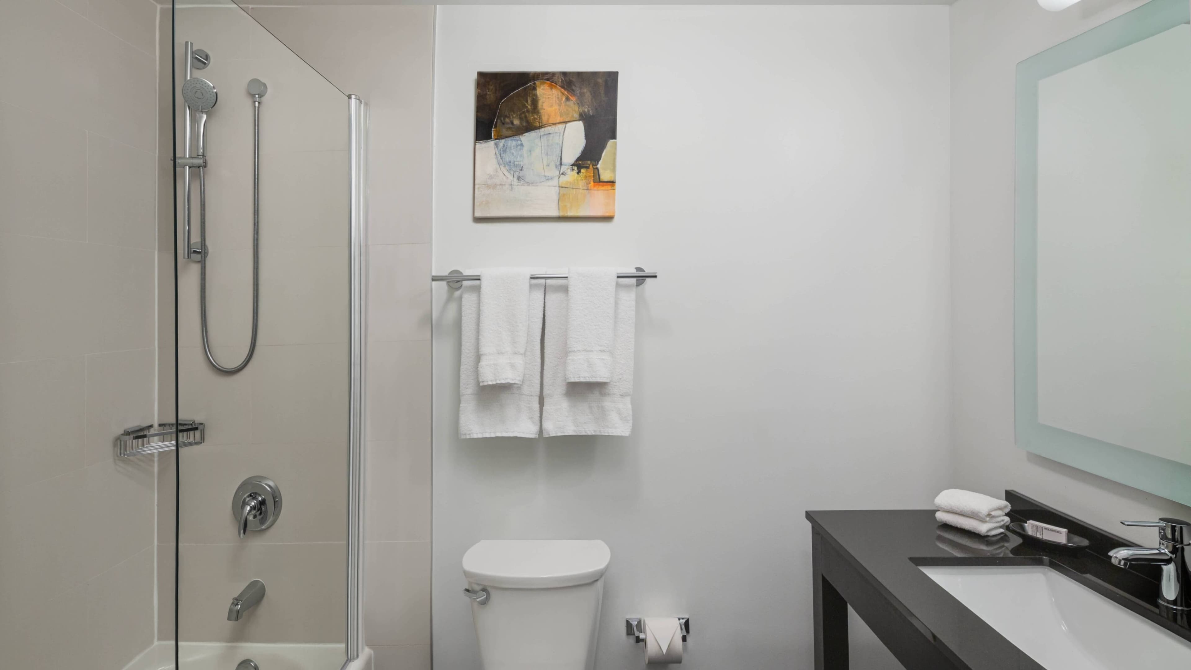 Queen One Bedroom Suite - Image 7