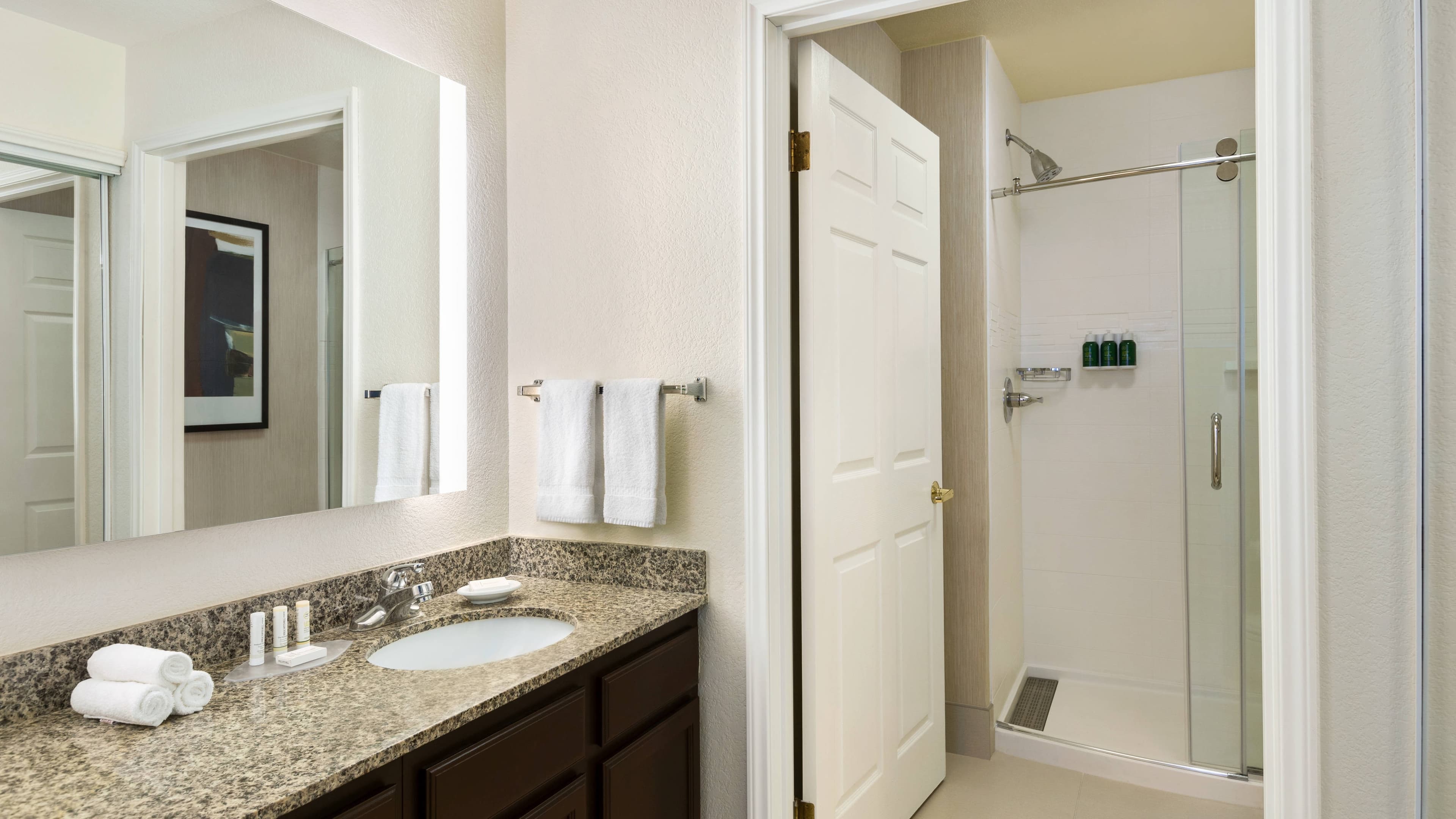 1 Bedroom Suite - Image 4