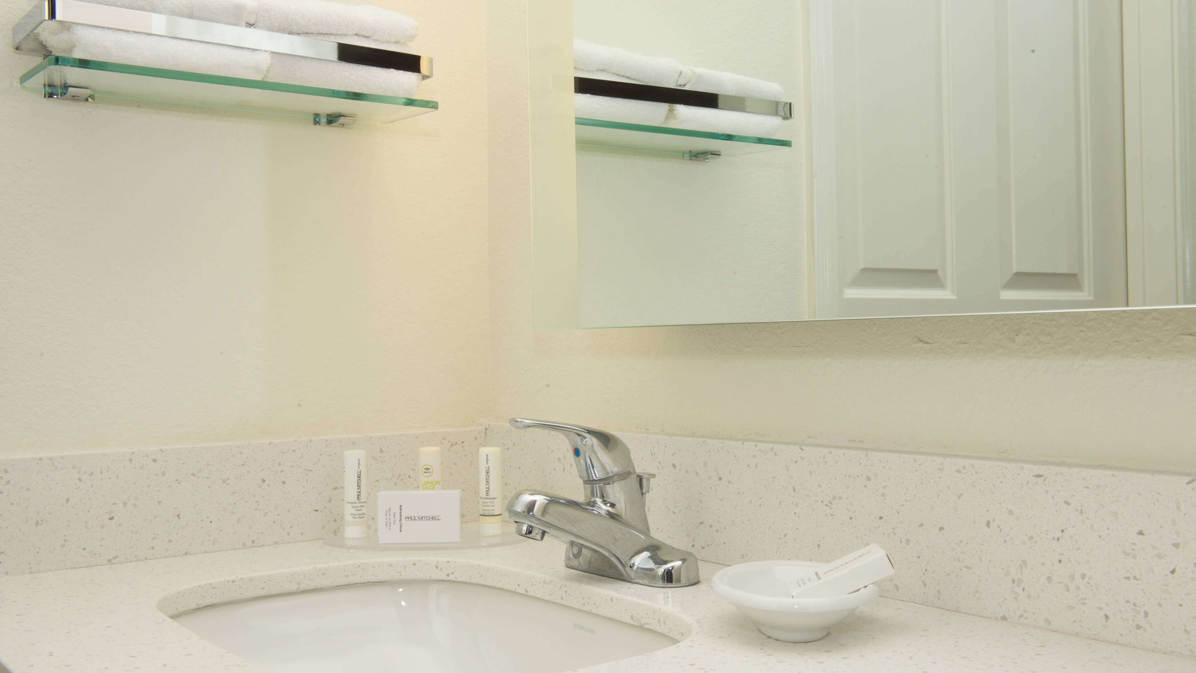 1 Bedroom Suite - Image 6