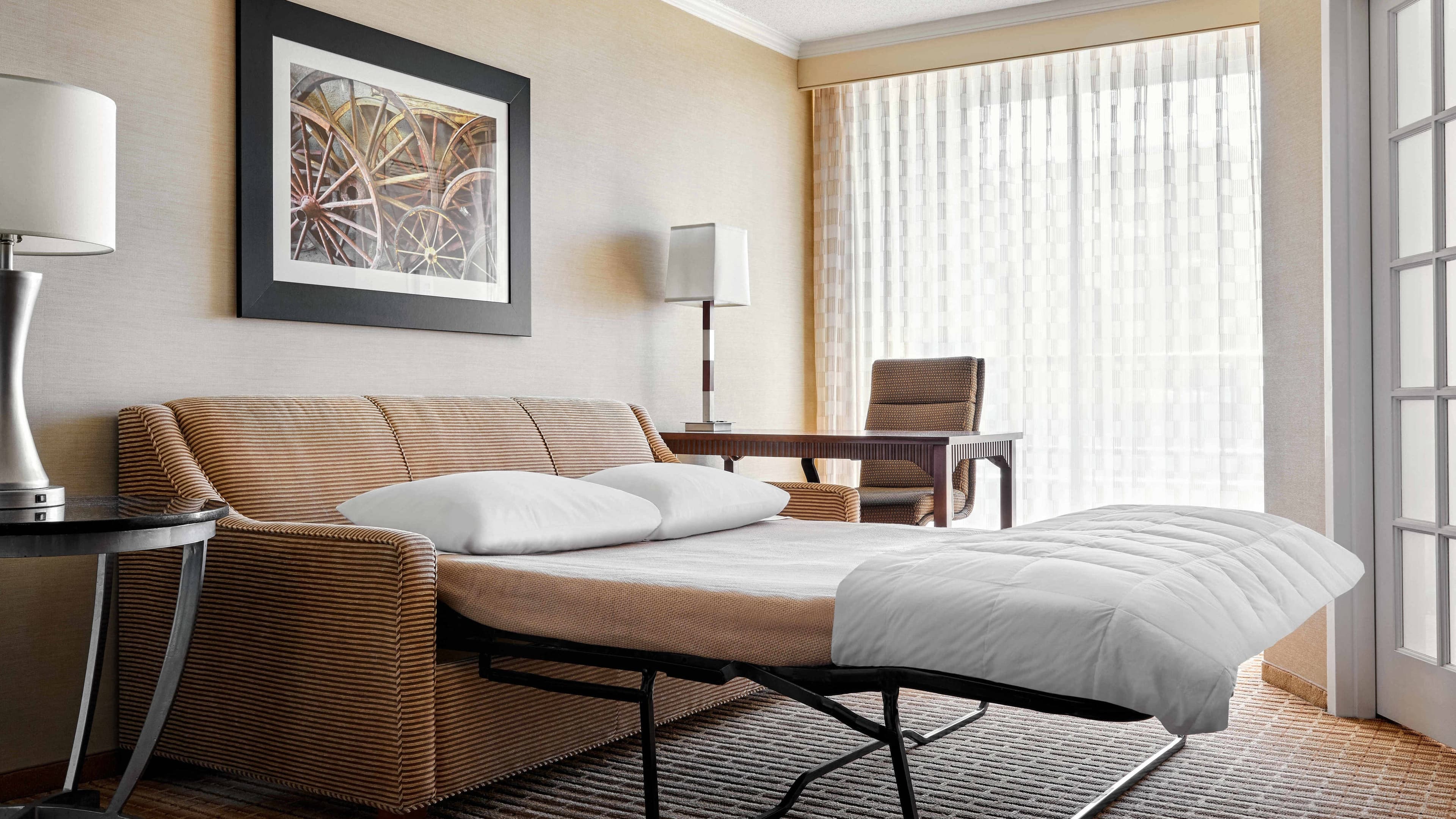 1 Bedroom Suite - Image 2