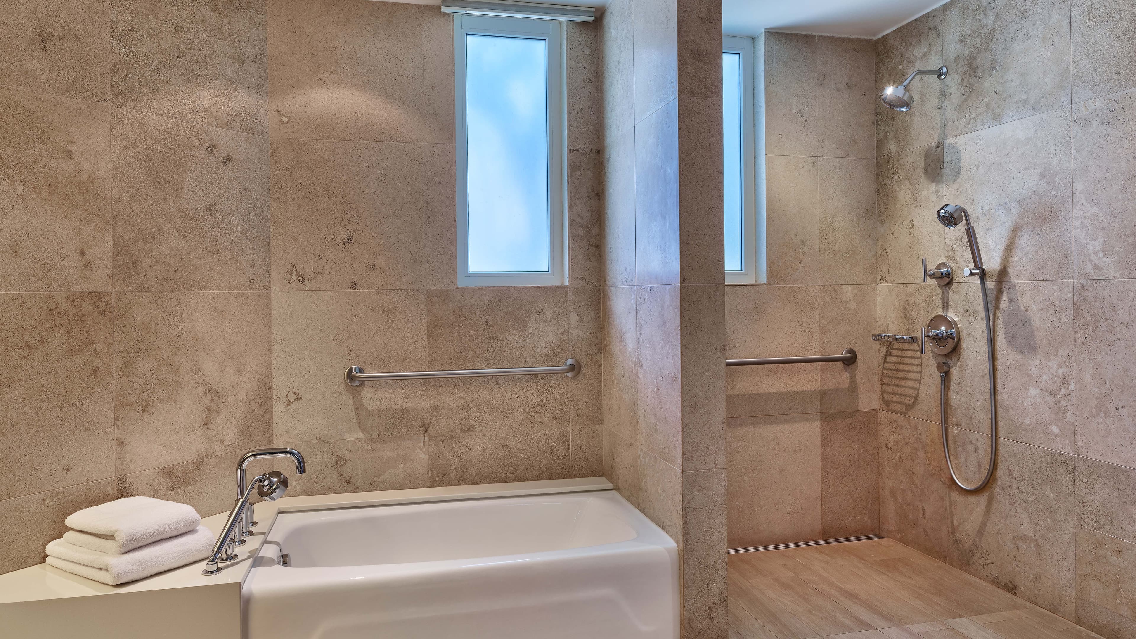 Deluxe Guest room - Image 4