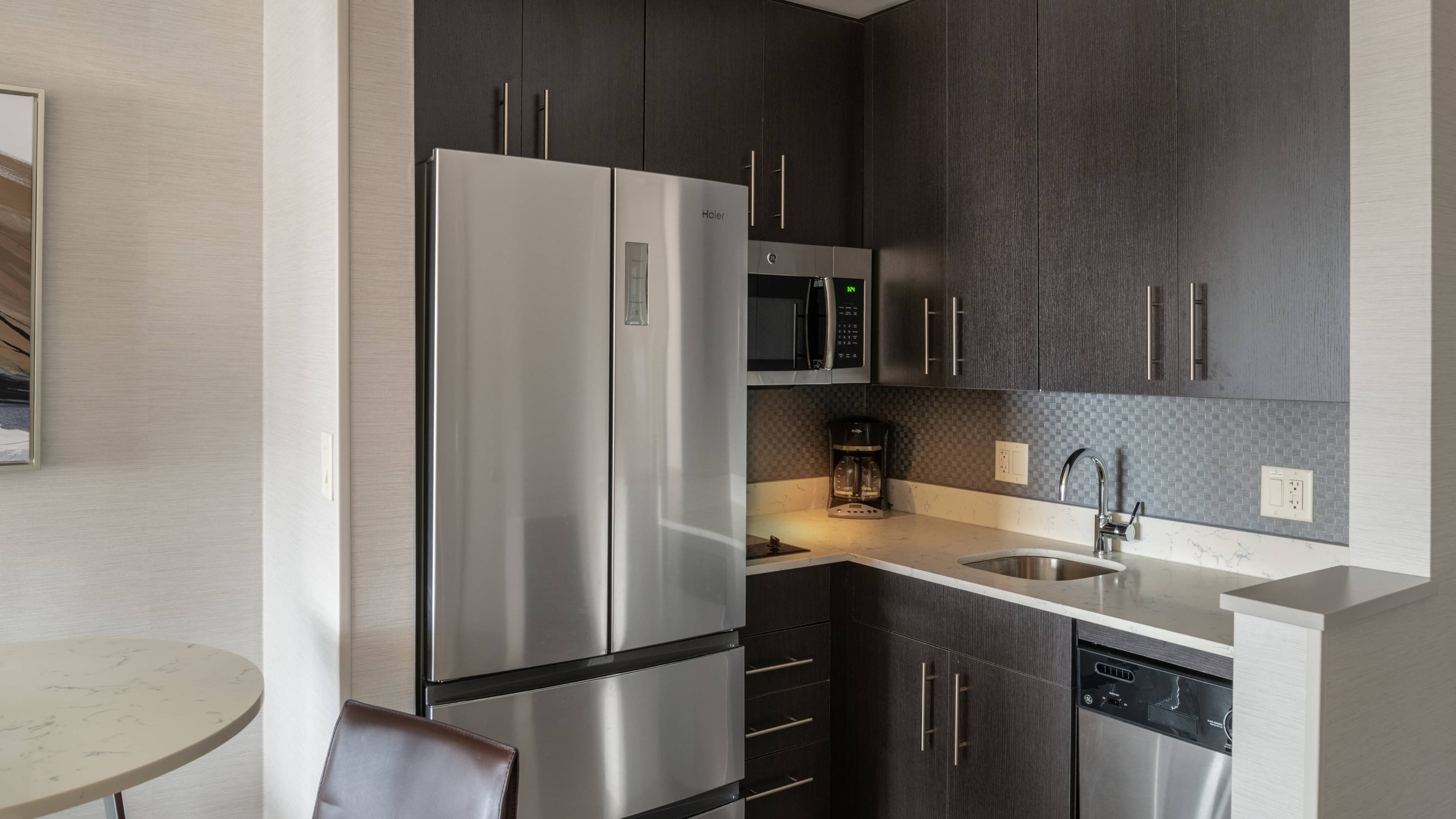 1 Bedroom Suite - Image 4