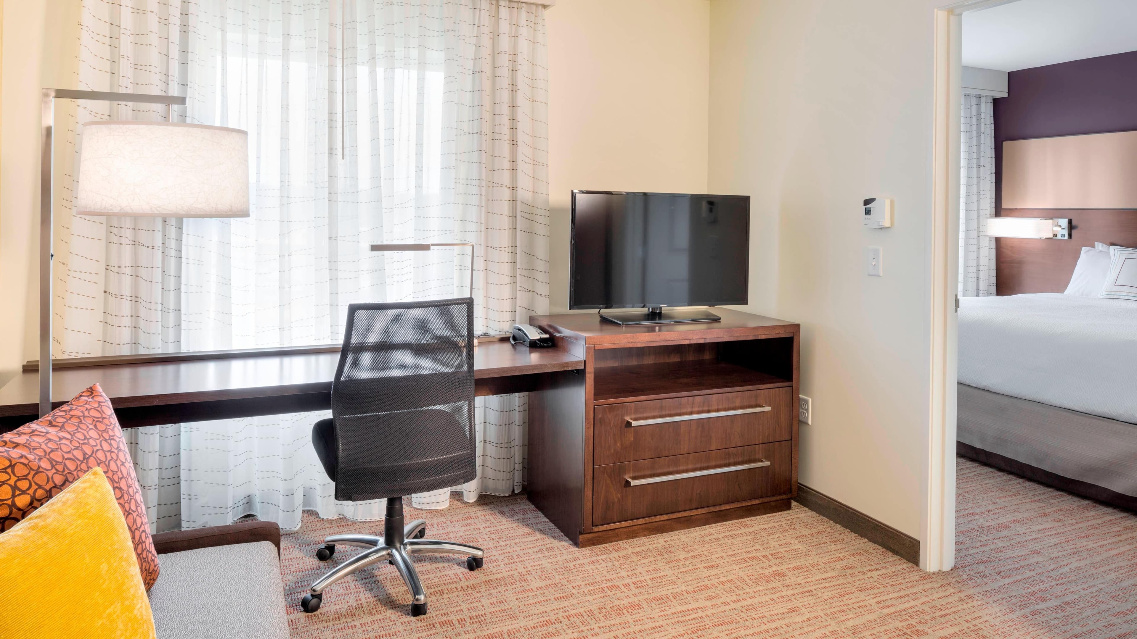 1 Bedroom Suite - Image 2