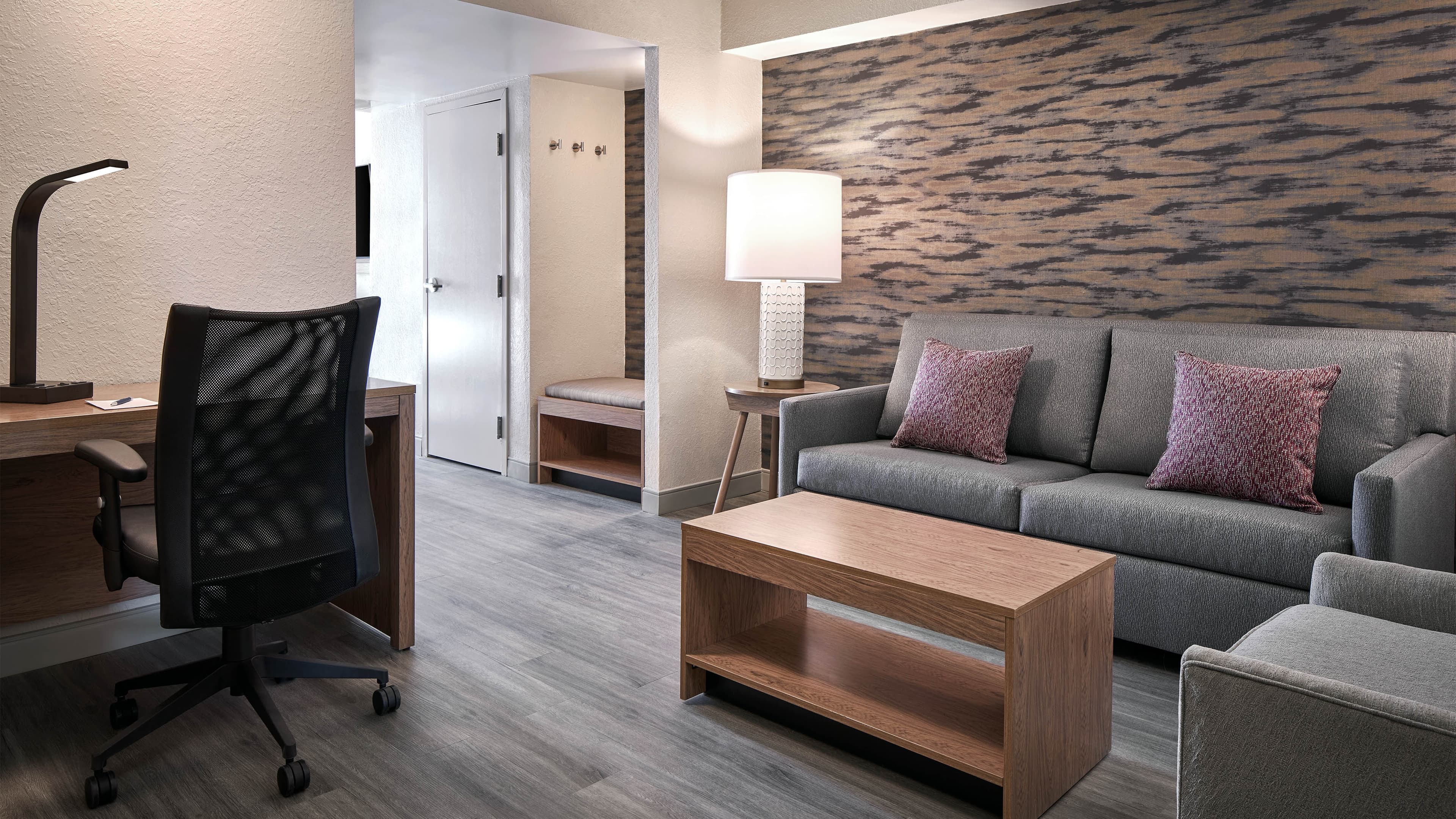 Deluxe Studio - Image 1