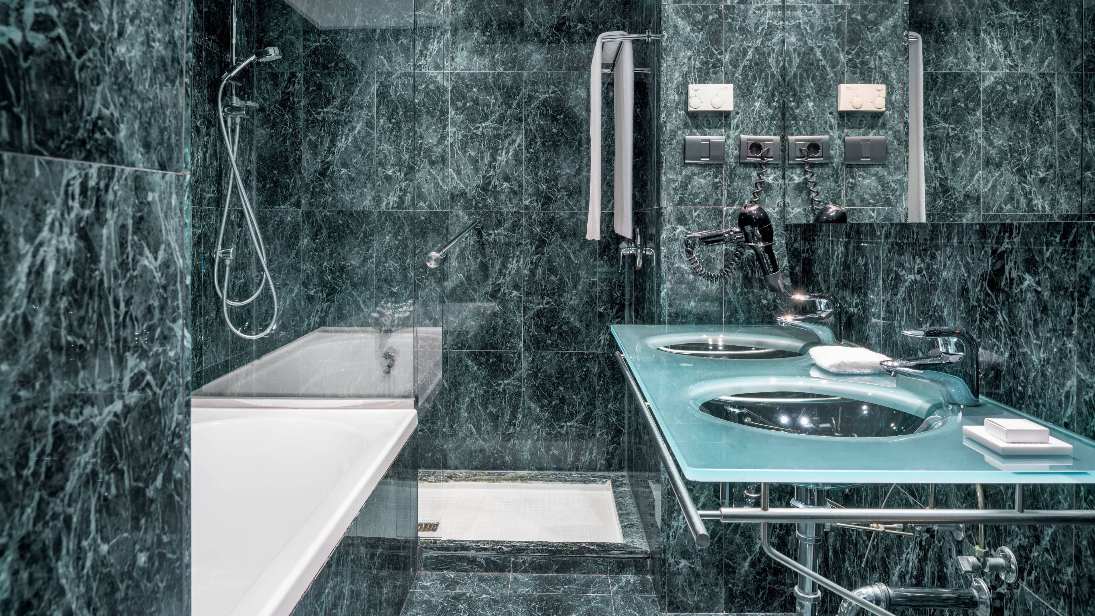 Standard Twin - Image 6