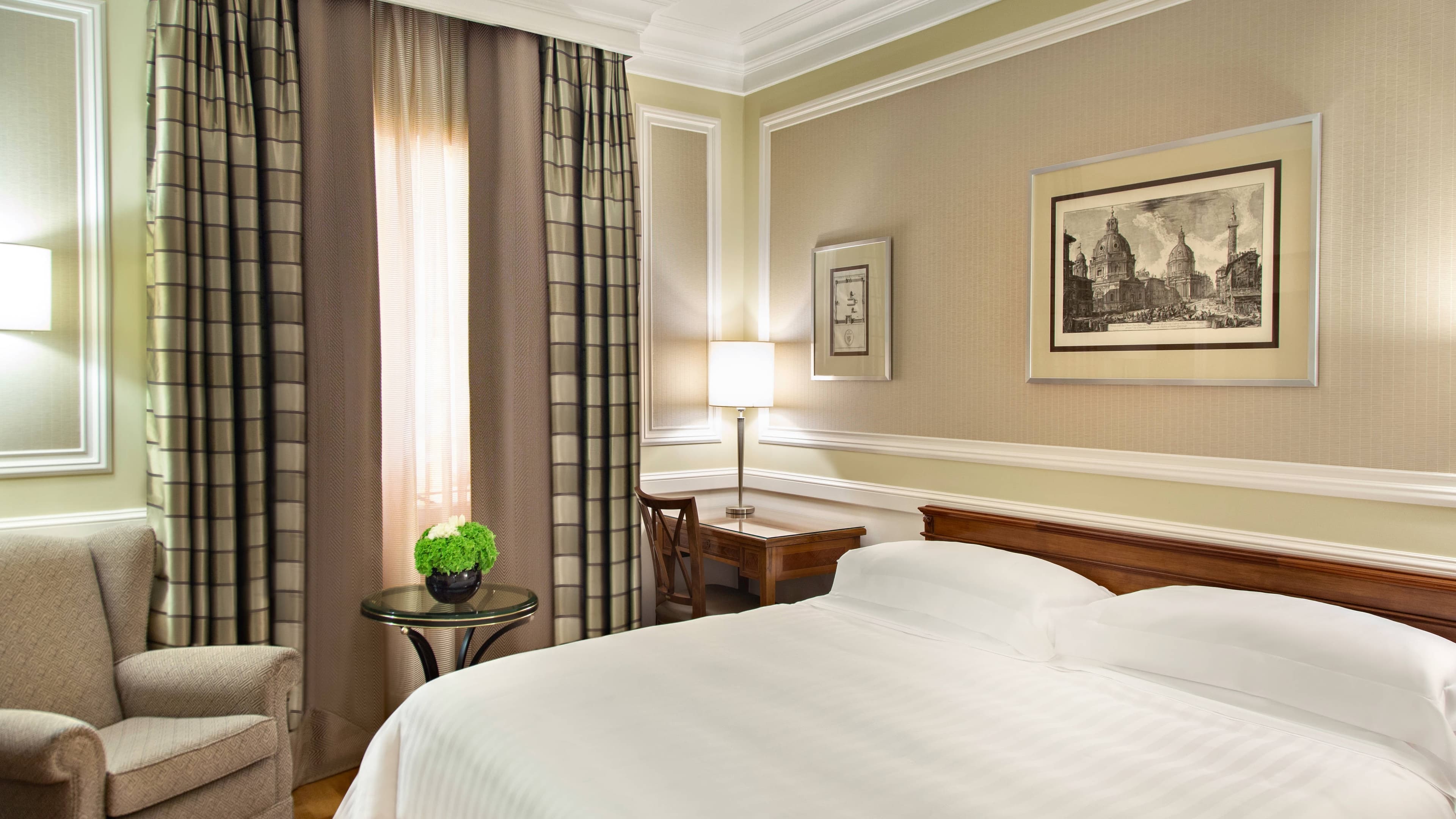 Deluxe King - Image 1