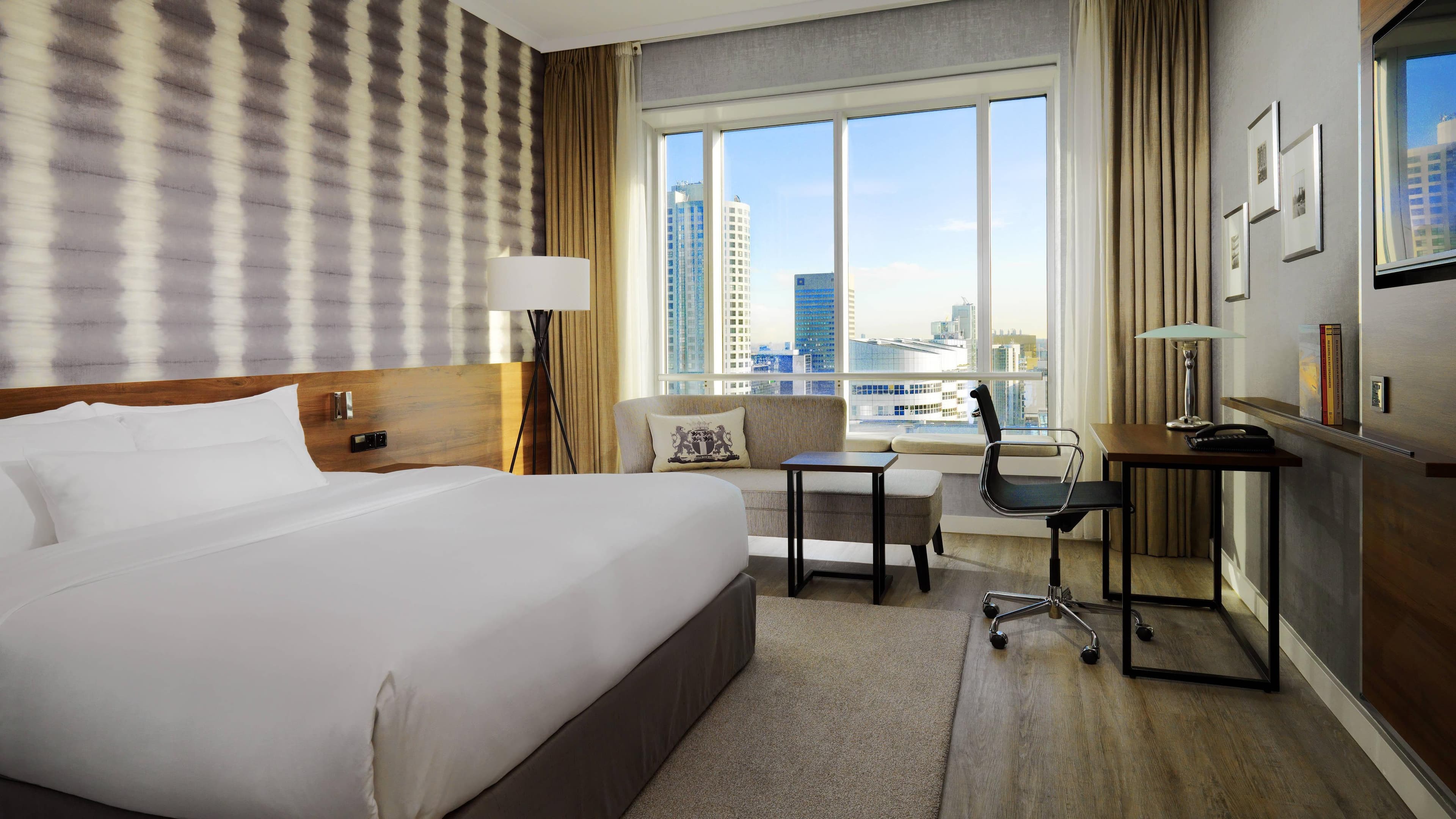 Superior King Room - Image 1