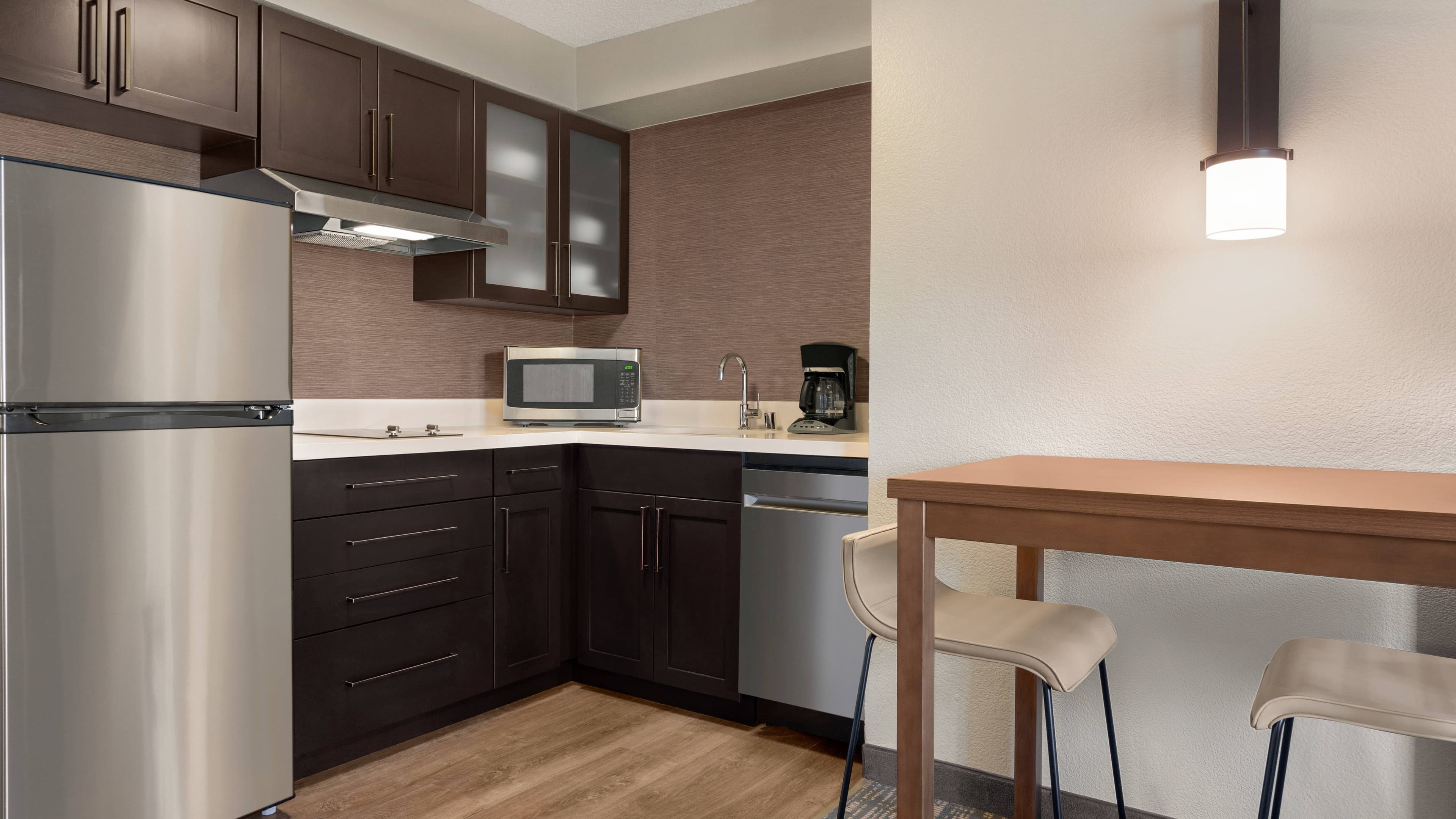 1 Bedroom Larger Suite - Image 3