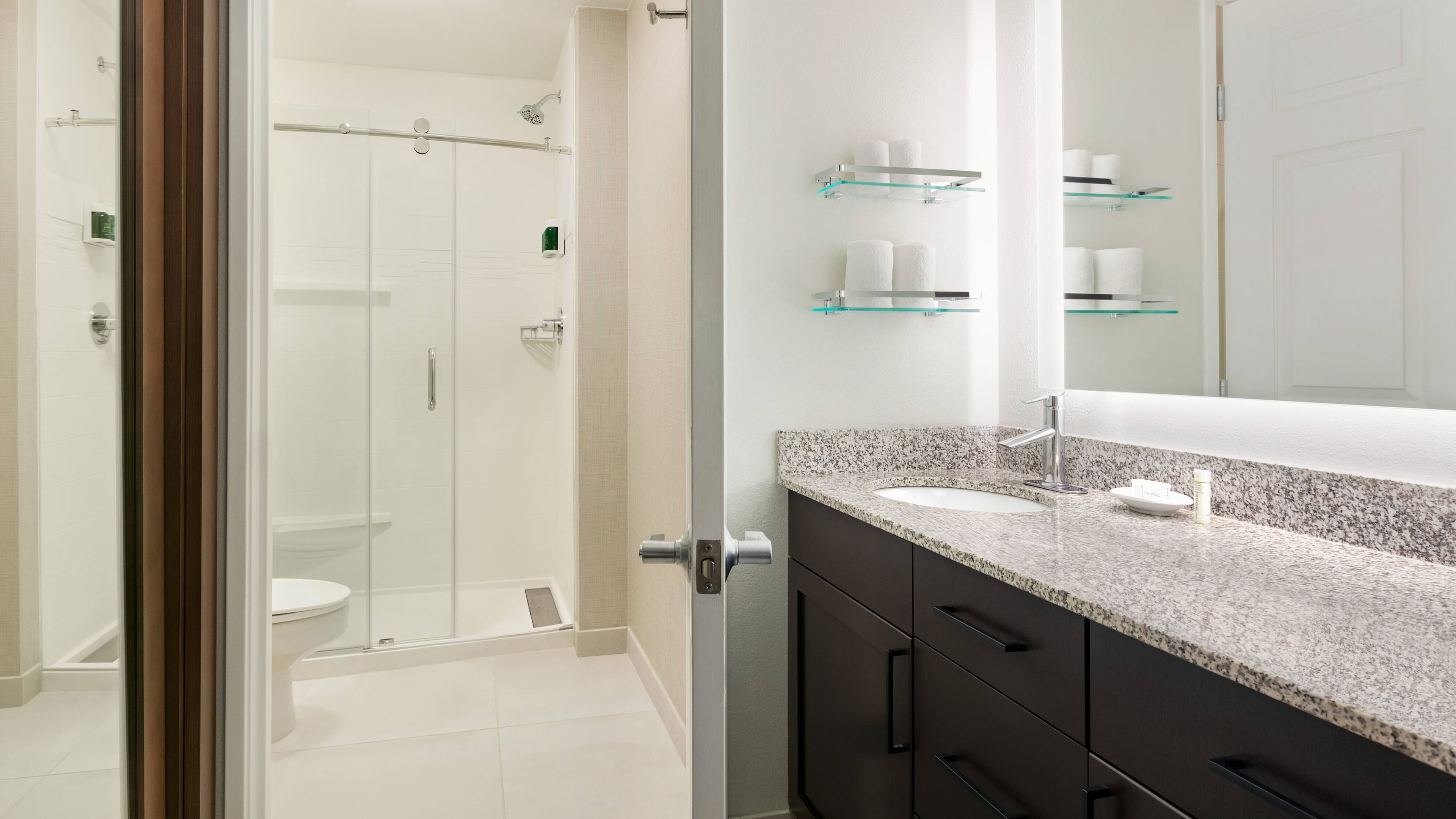 1 Bedroom Suite - Image 6