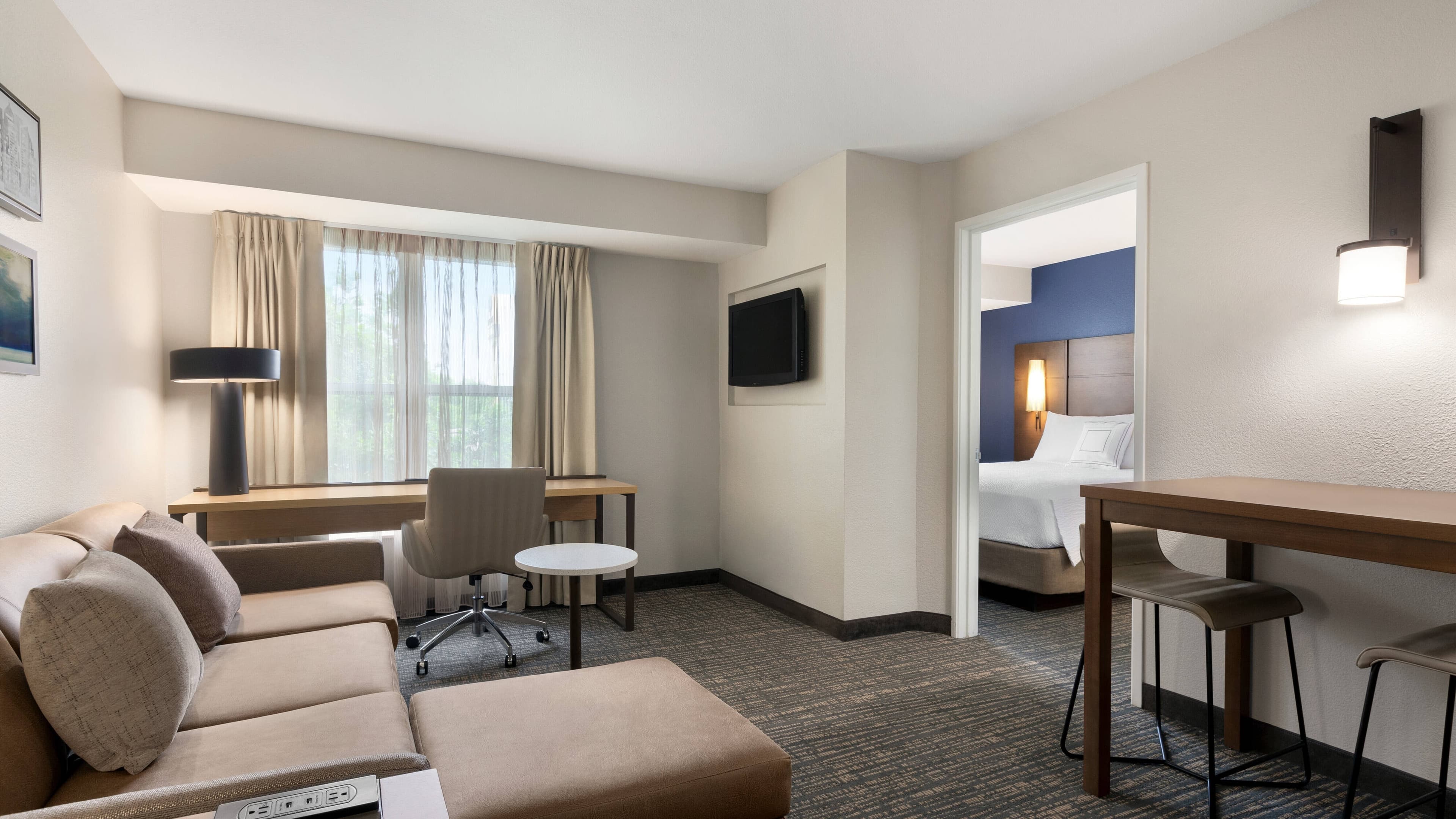 1 Bedroom Suite - Image 1