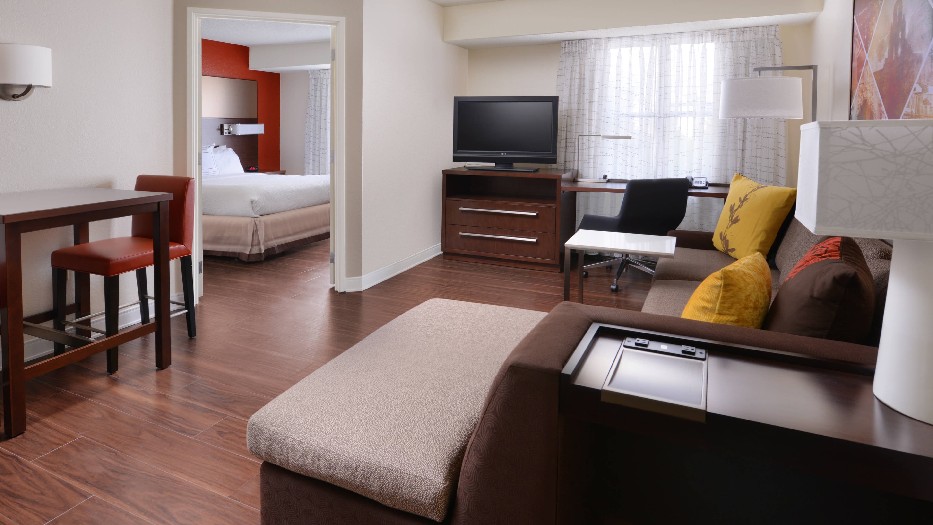 1 Bedroom Suite - Image 1