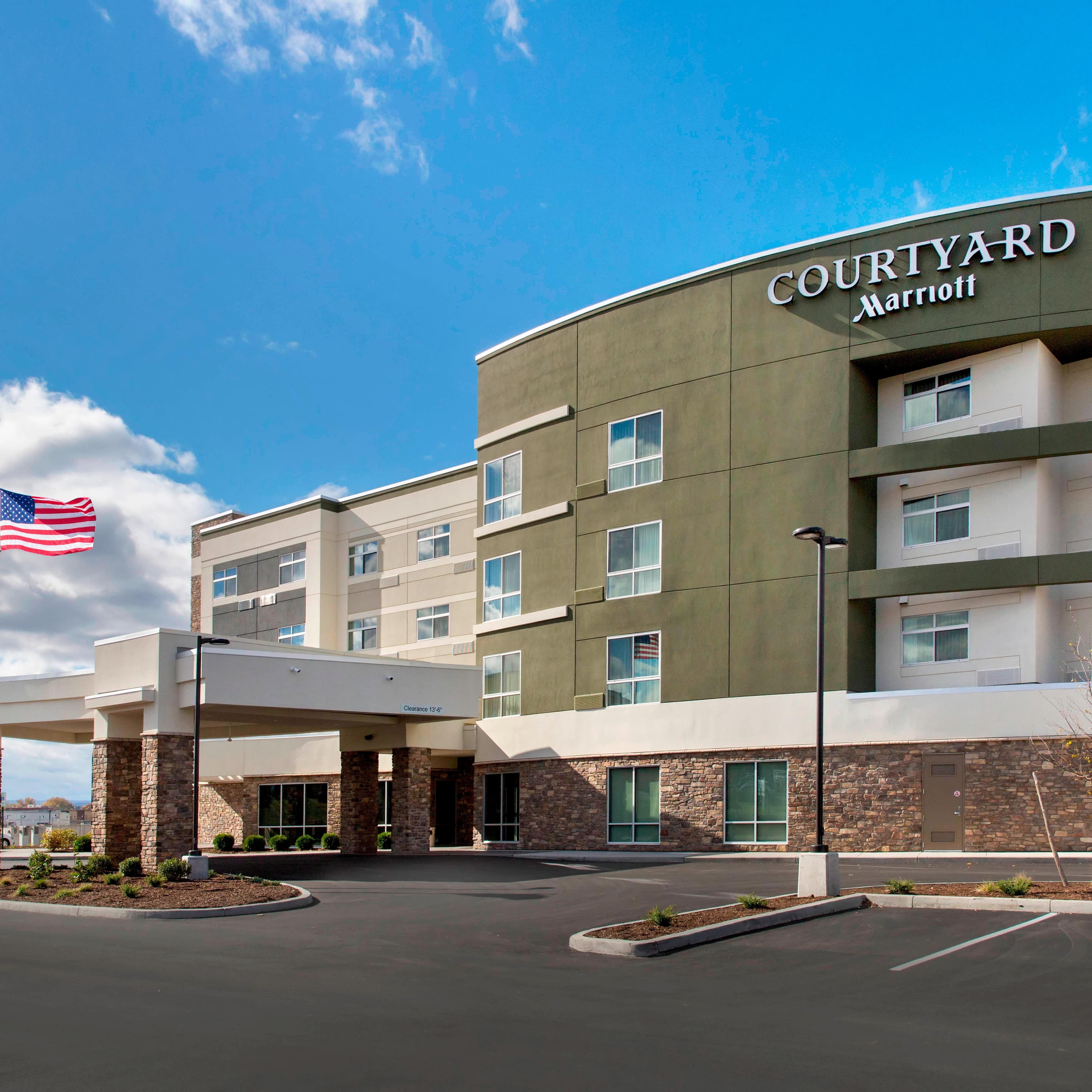 Courtyard Schenectady at Mohawk Harbor