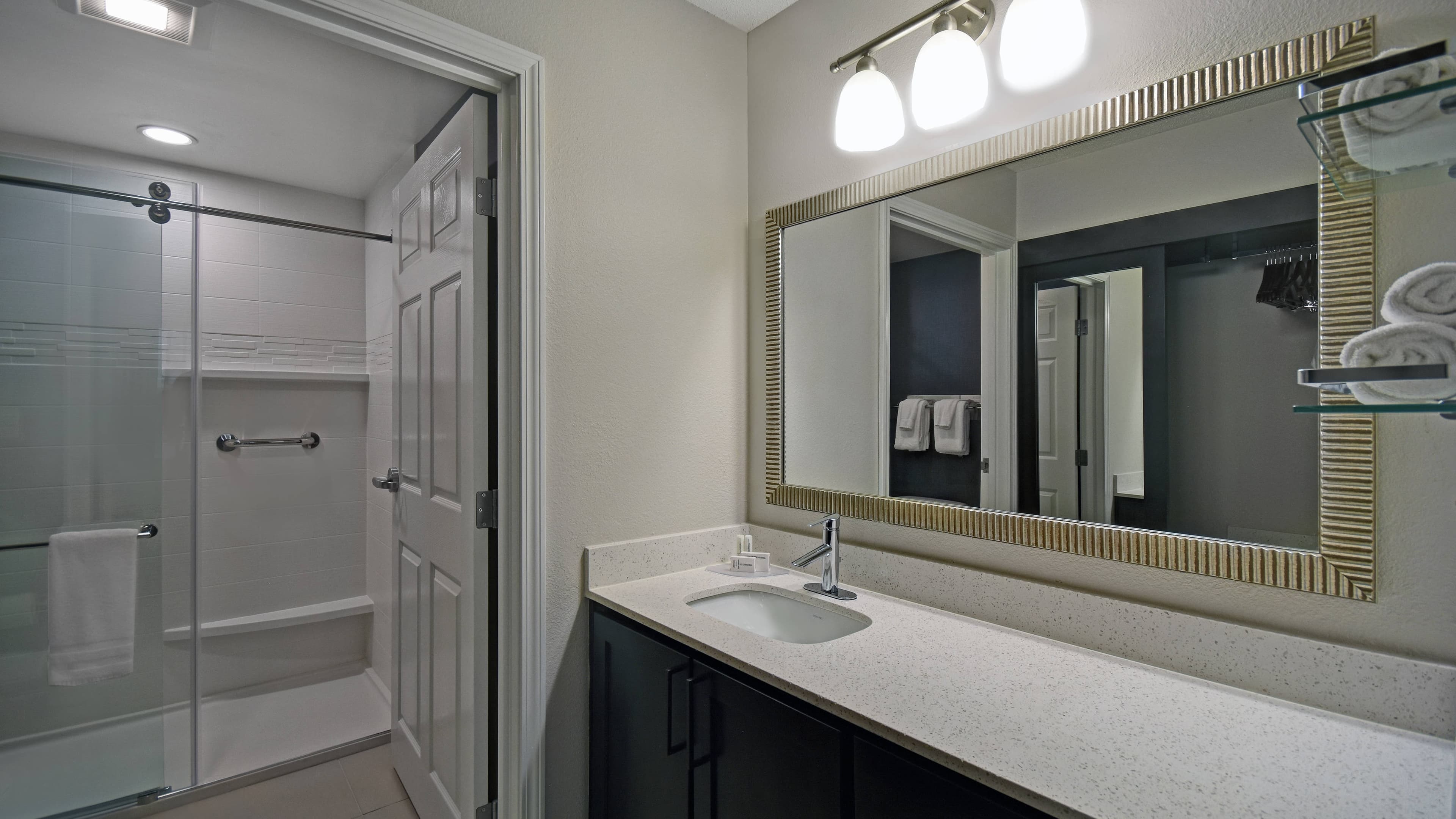 1 Bedroom Suite - Image 6