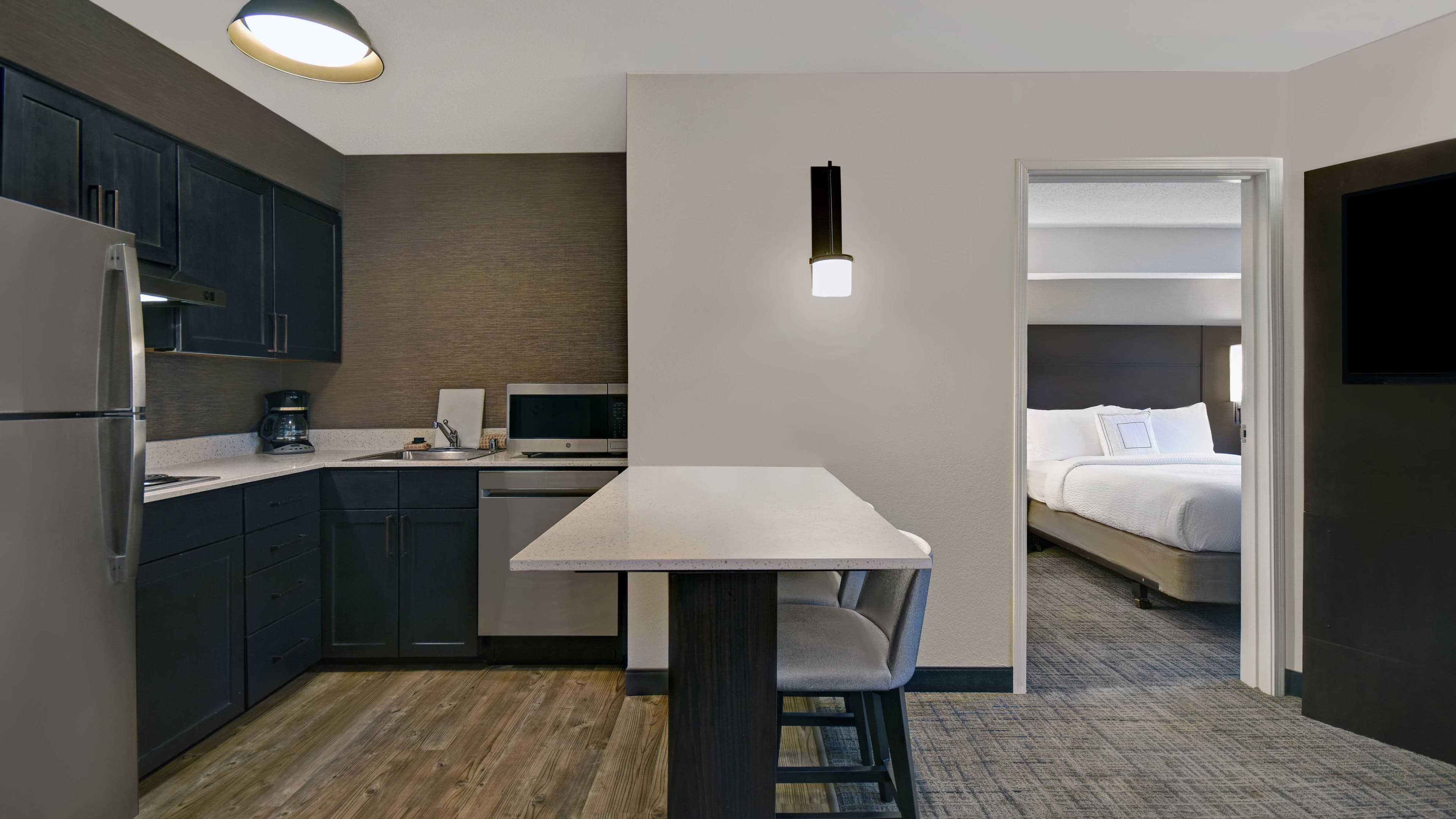 1 Bedroom Suite - Image 3