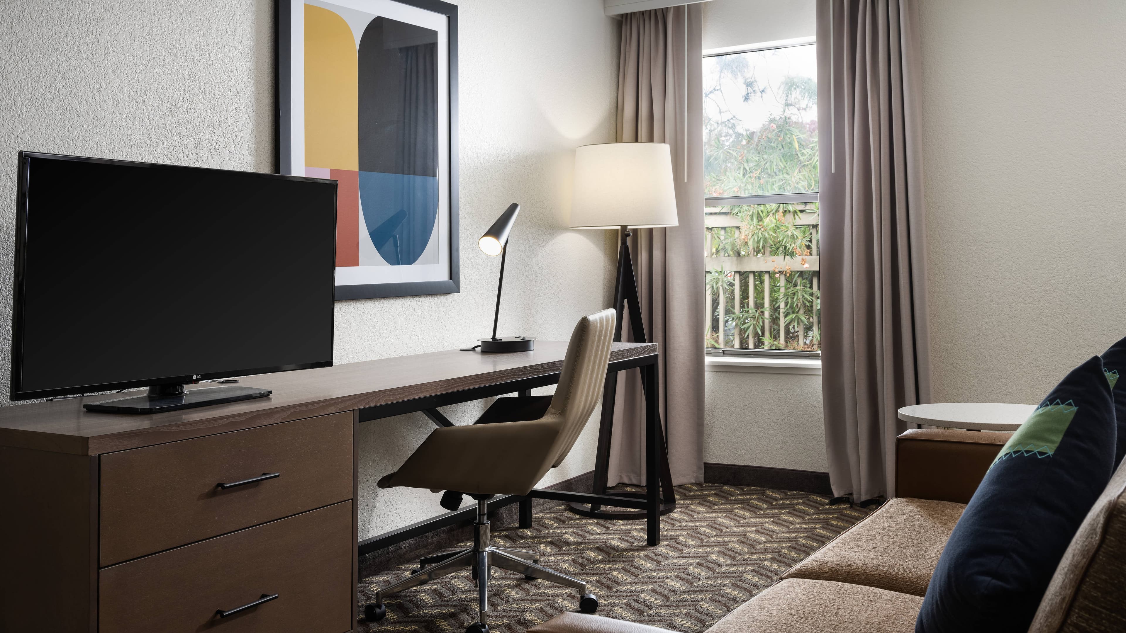 Queen Studio - Image 1