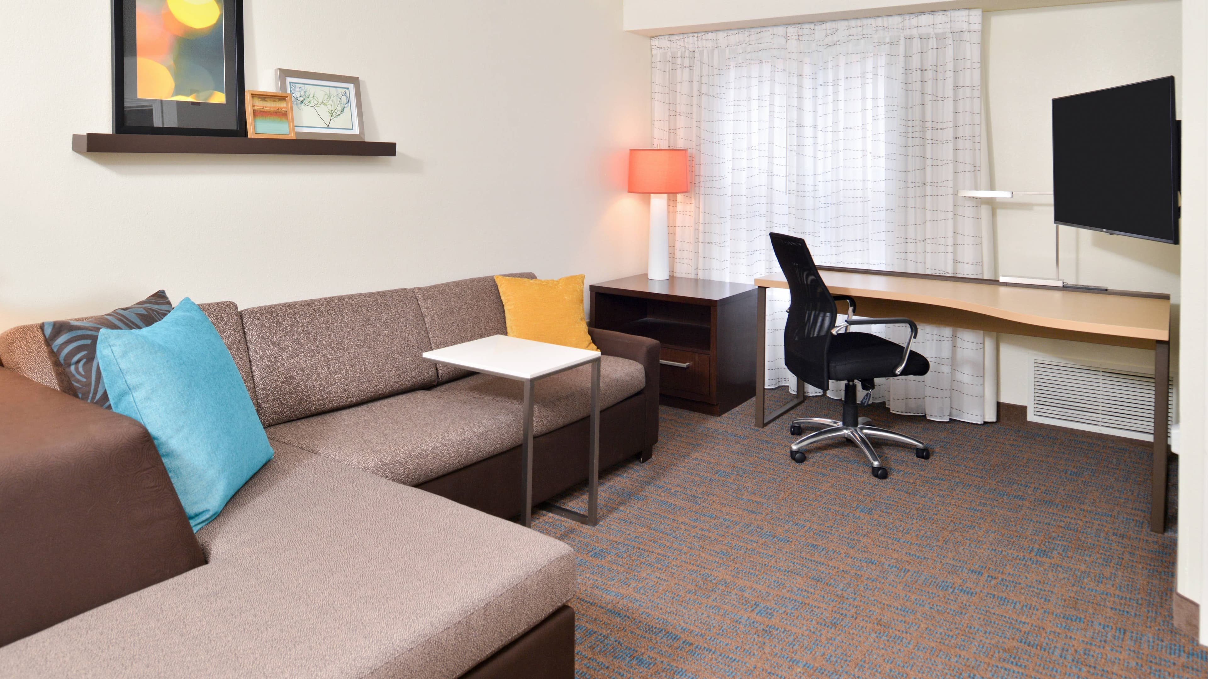 1 Bedroom Suite - Image 1