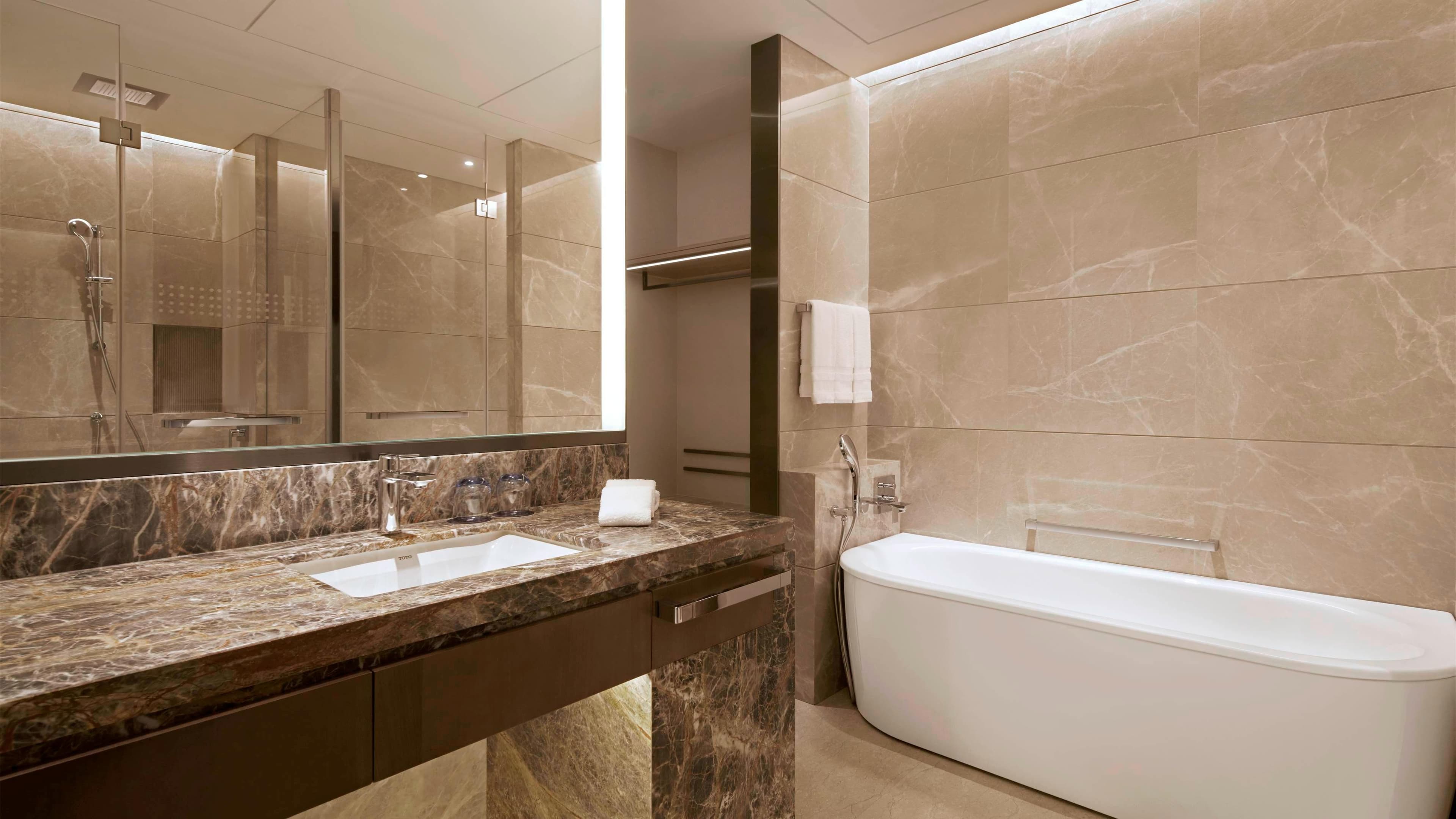 Deluxe Guest room - Image 2