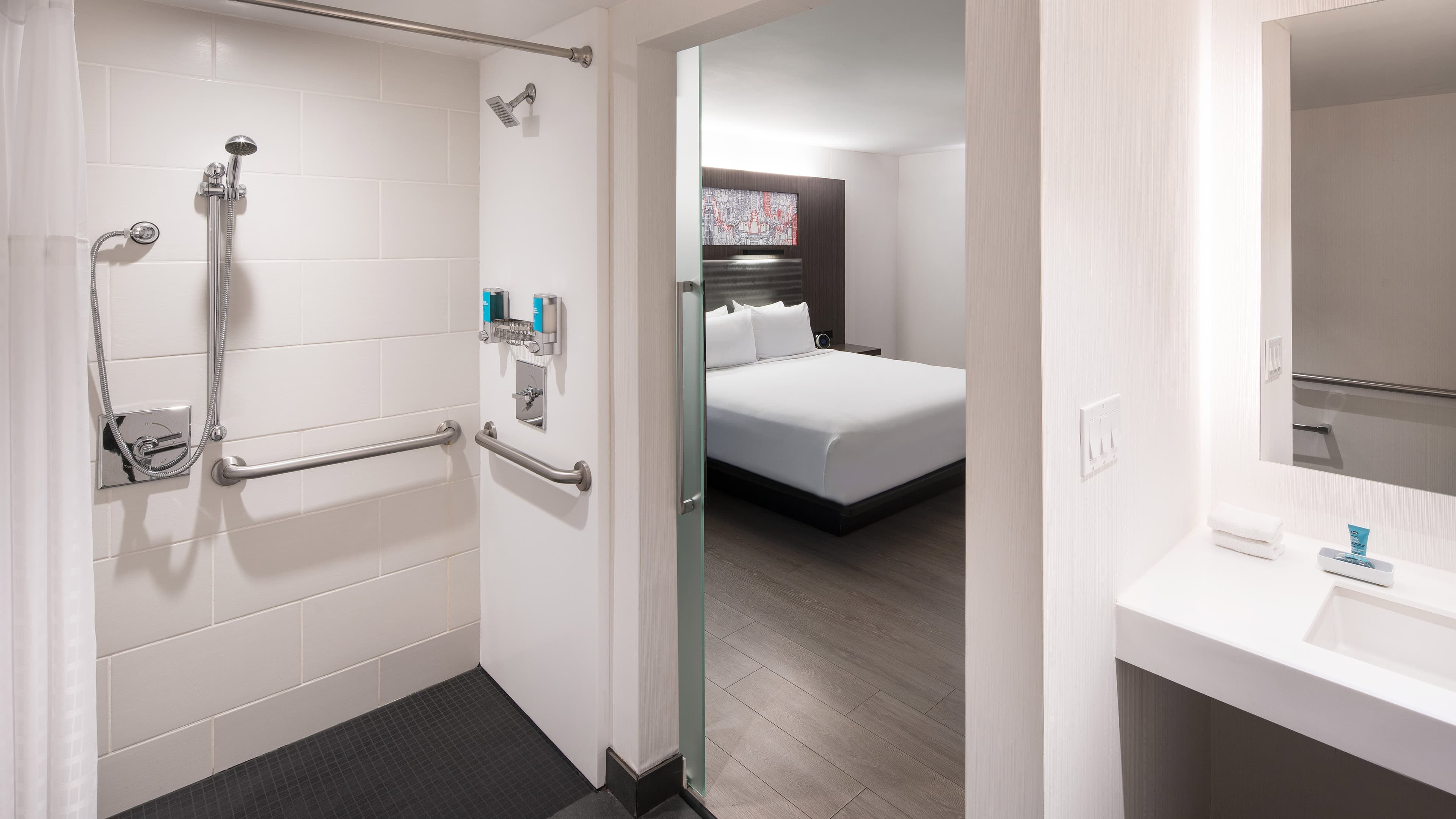 Aloft Guest Room - Image 4