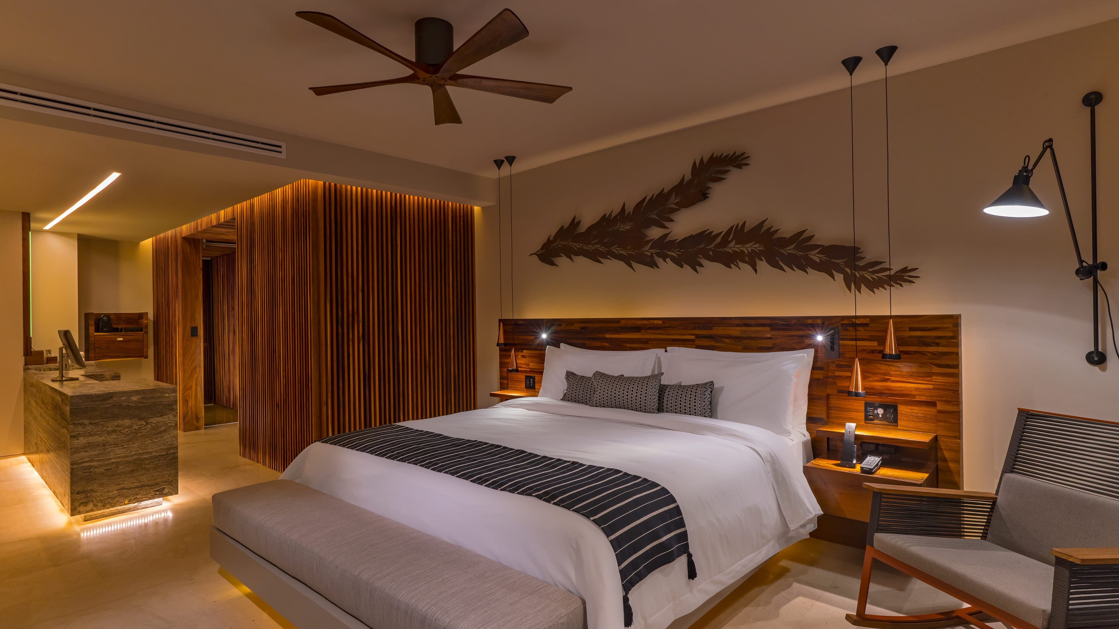 Oasis Room - Image 1