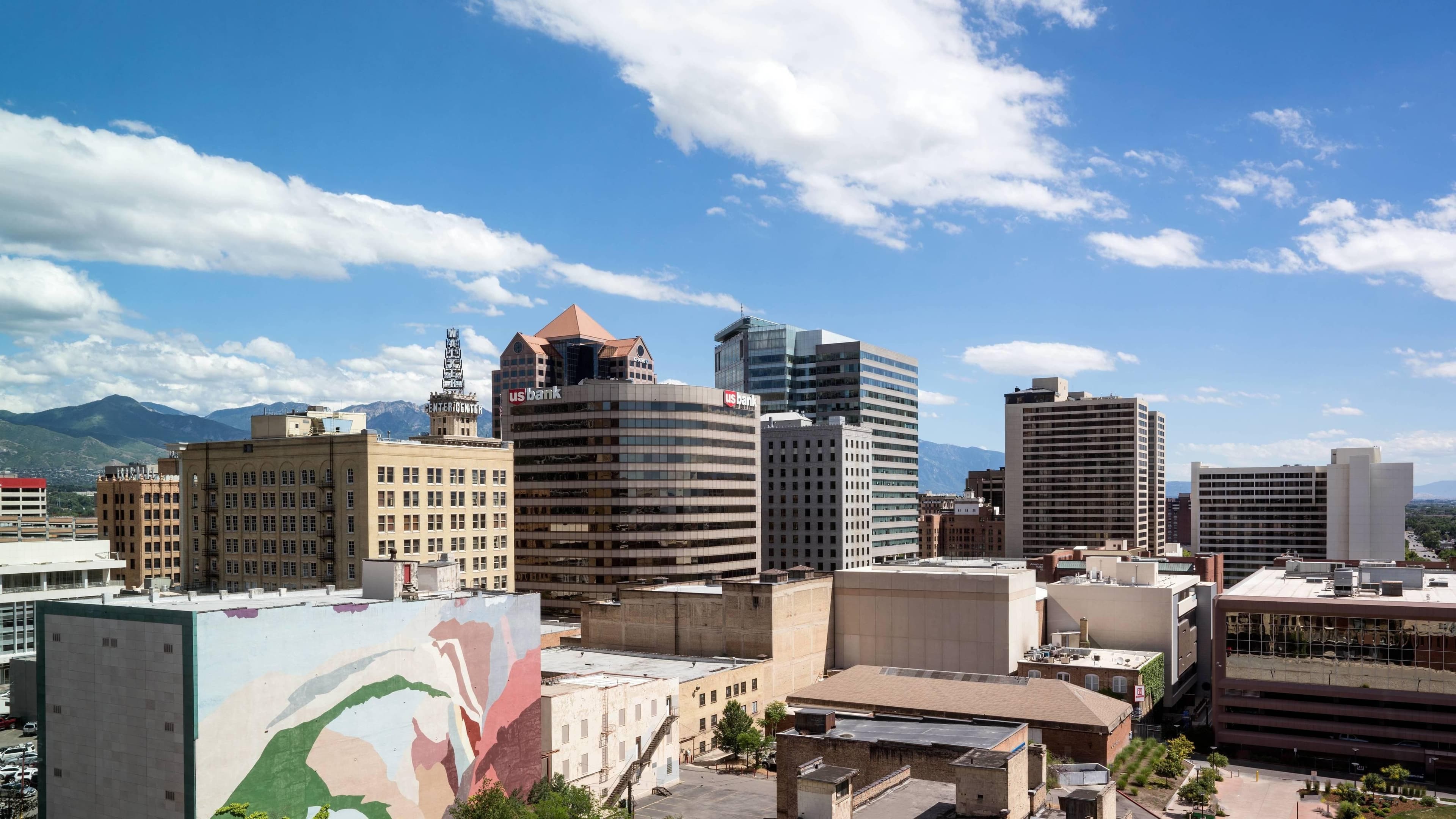 Deluxe Guest room - Image 8