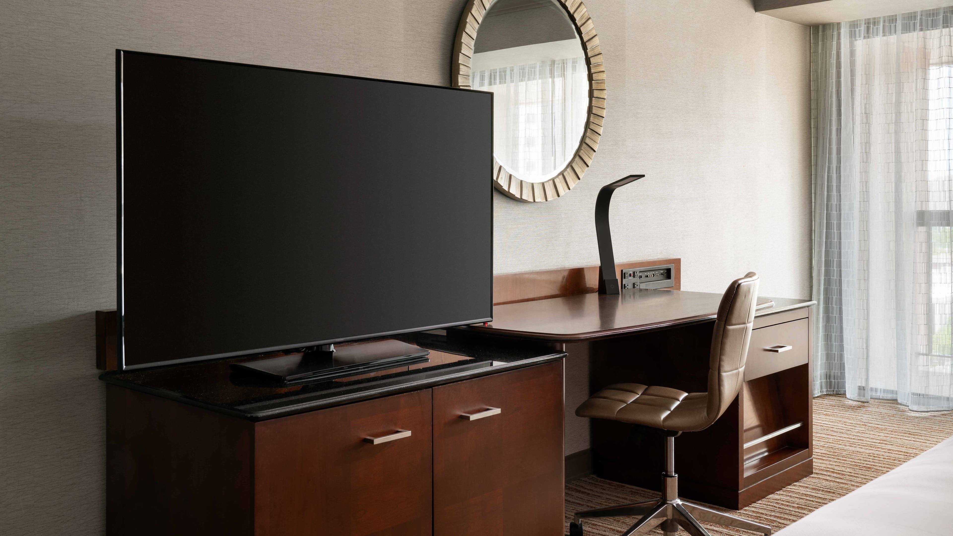 Deluxe Guest room - Image 6