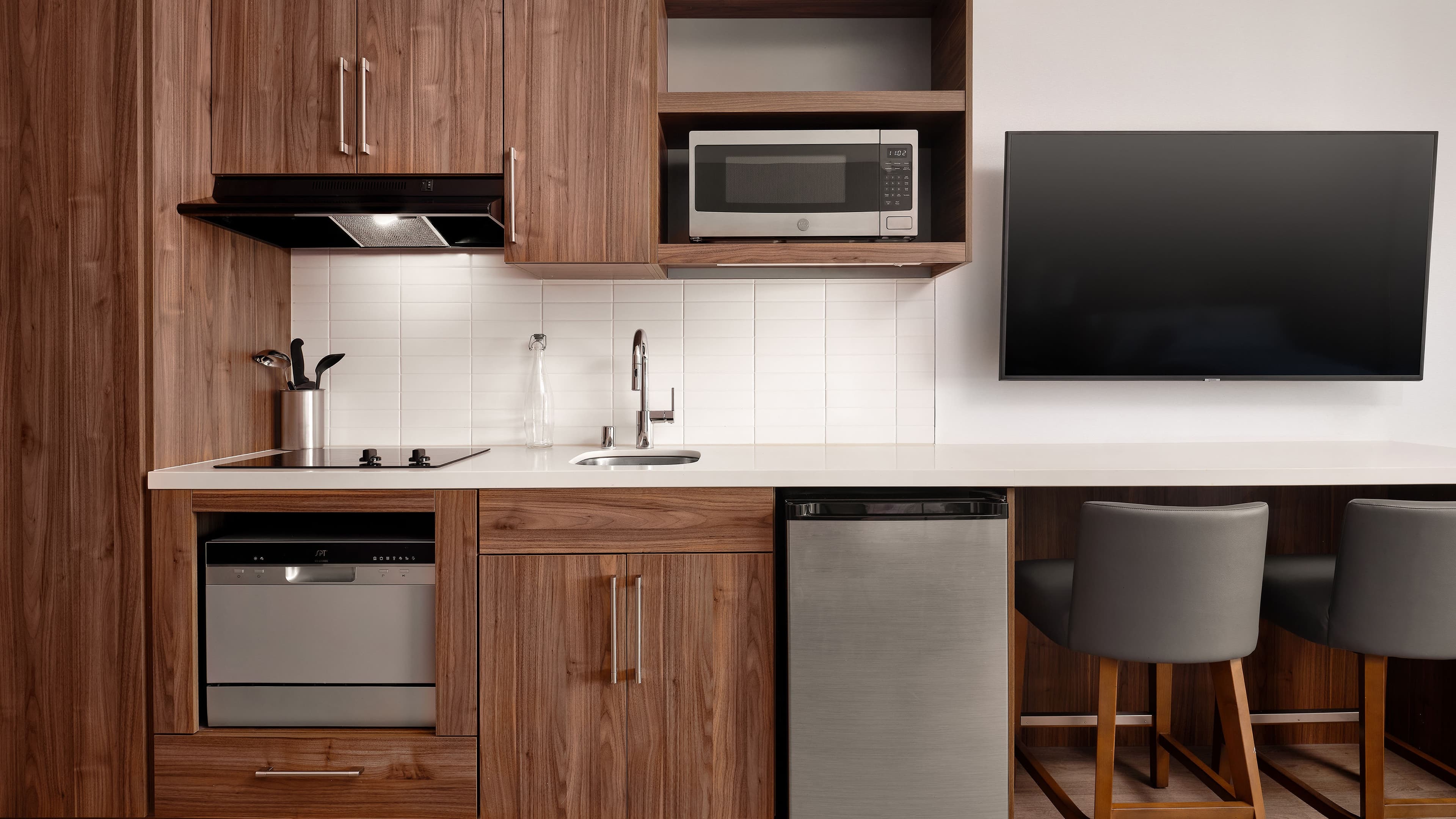 Studio Suite - Image 3