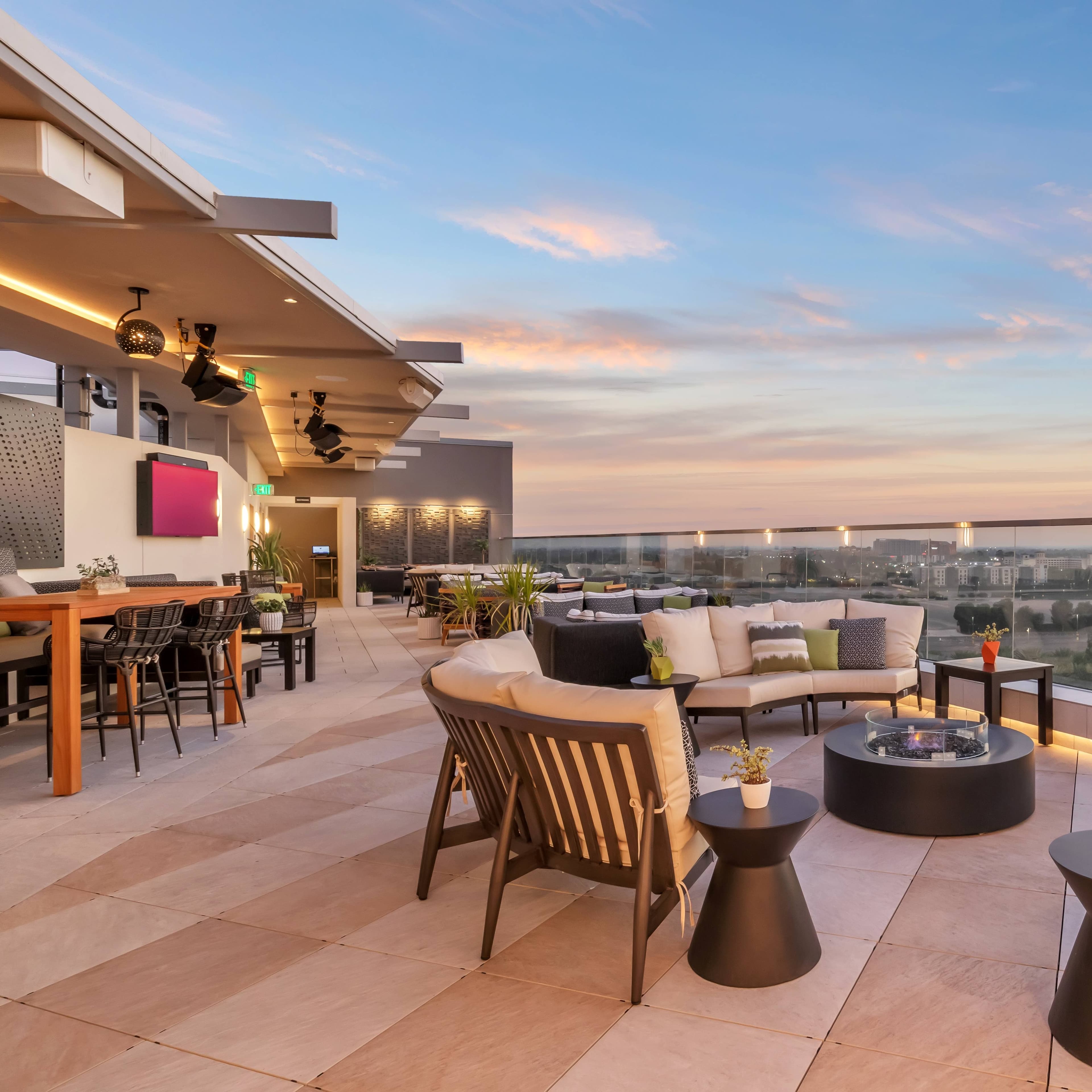 JW Marriott, Anaheim Resort