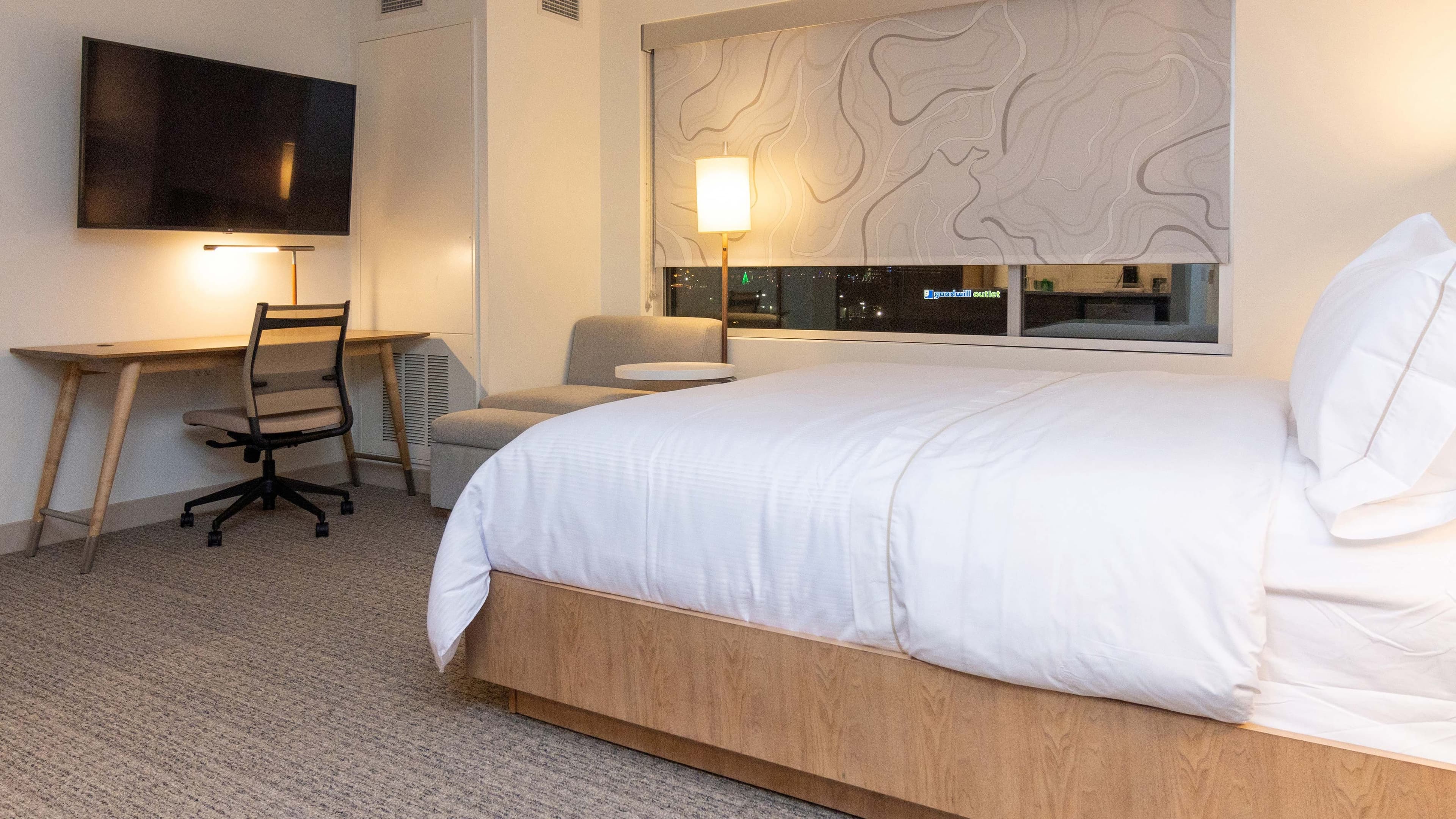 Standard King - Image 3