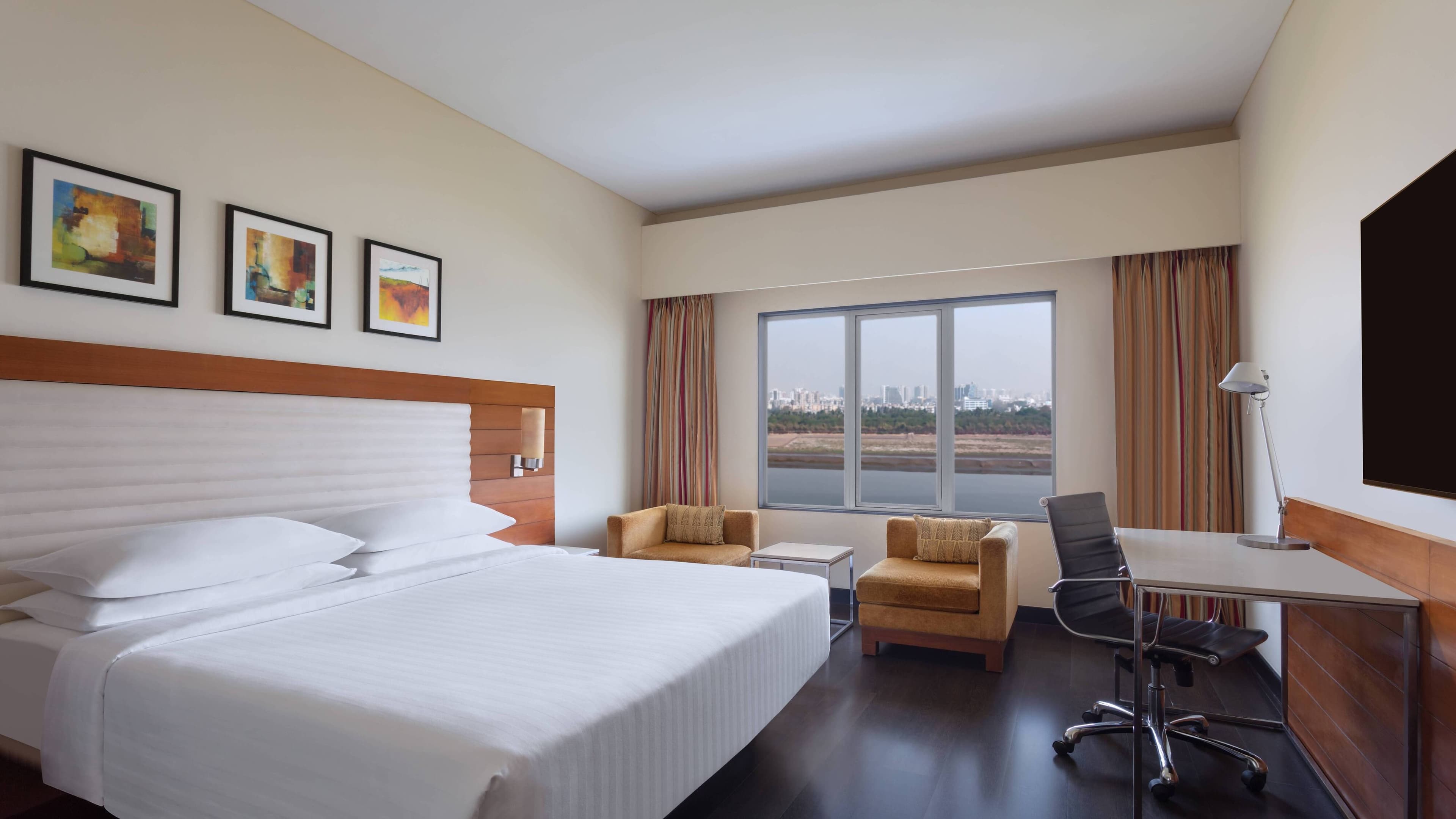 Deluxe Guest room - Image 1