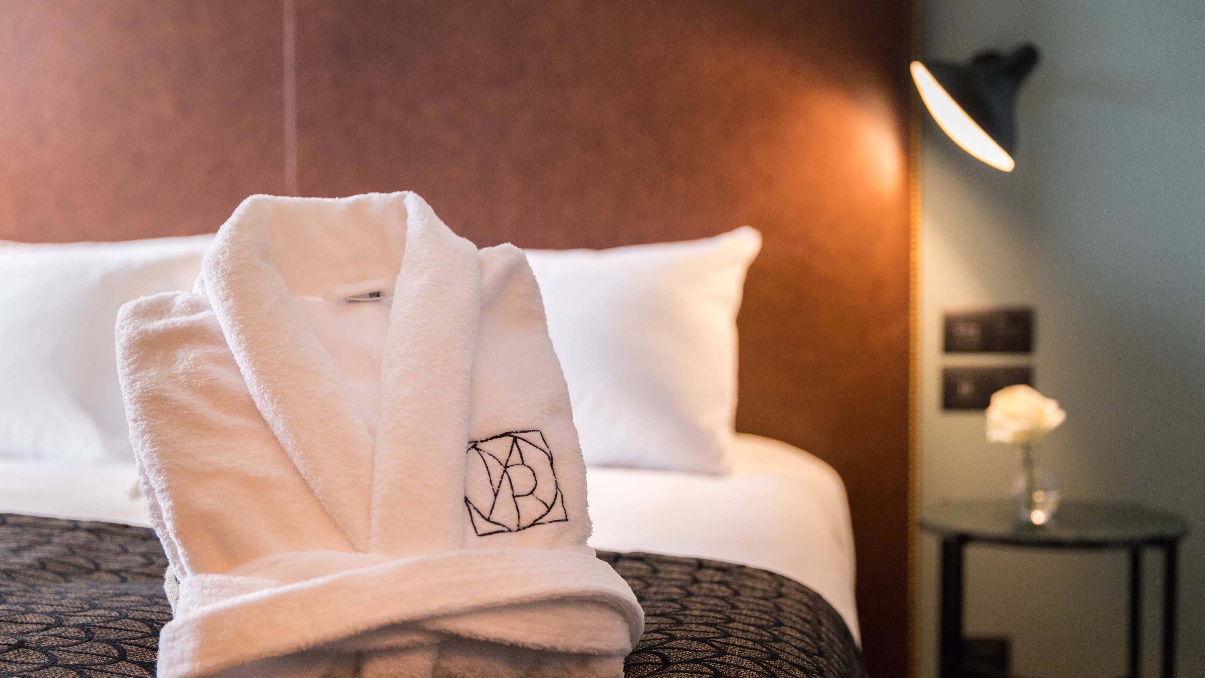 Superior Queen - Image 7