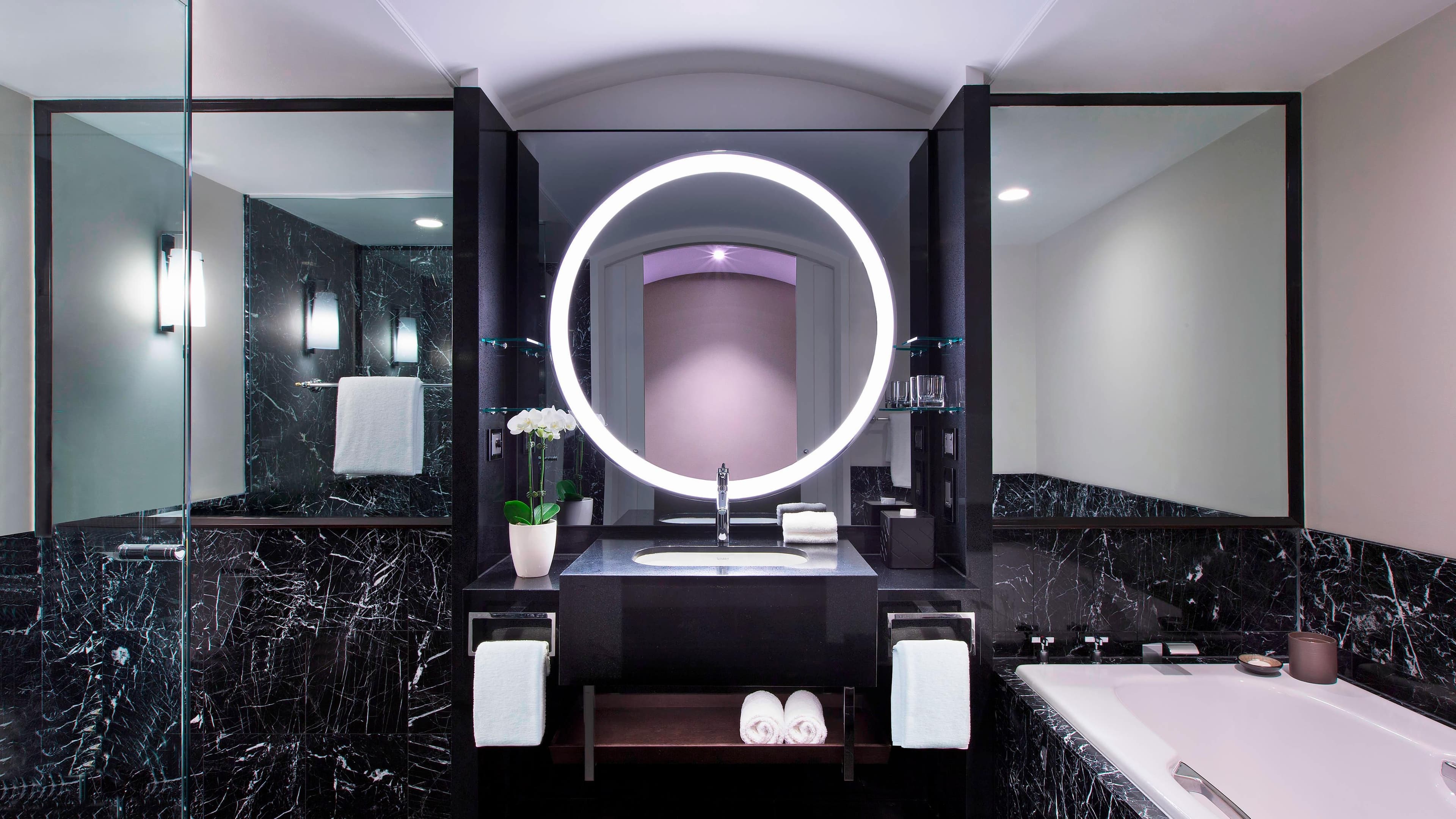 City Side Room - Image 3