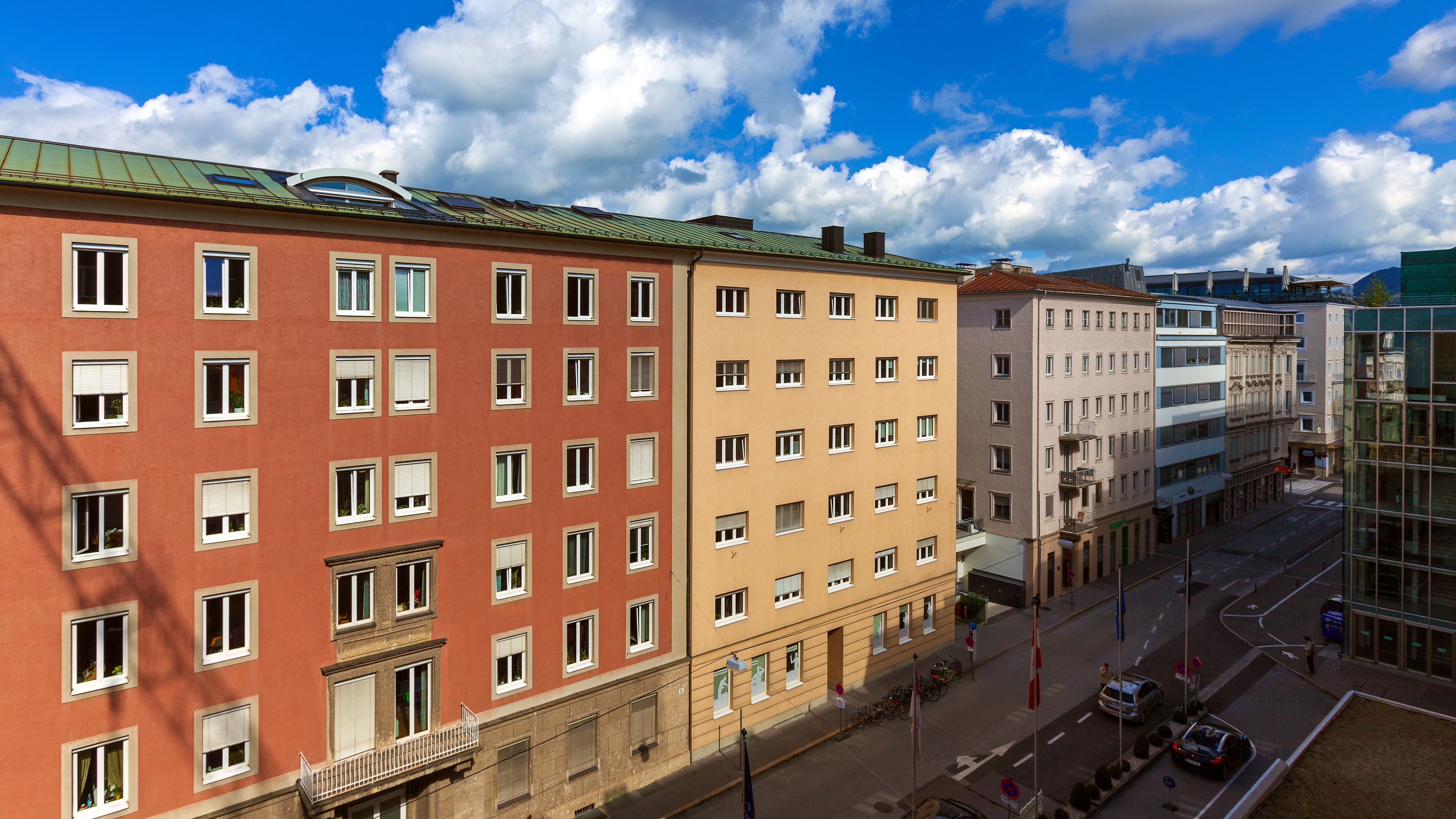 Classic Room City View - Image 4