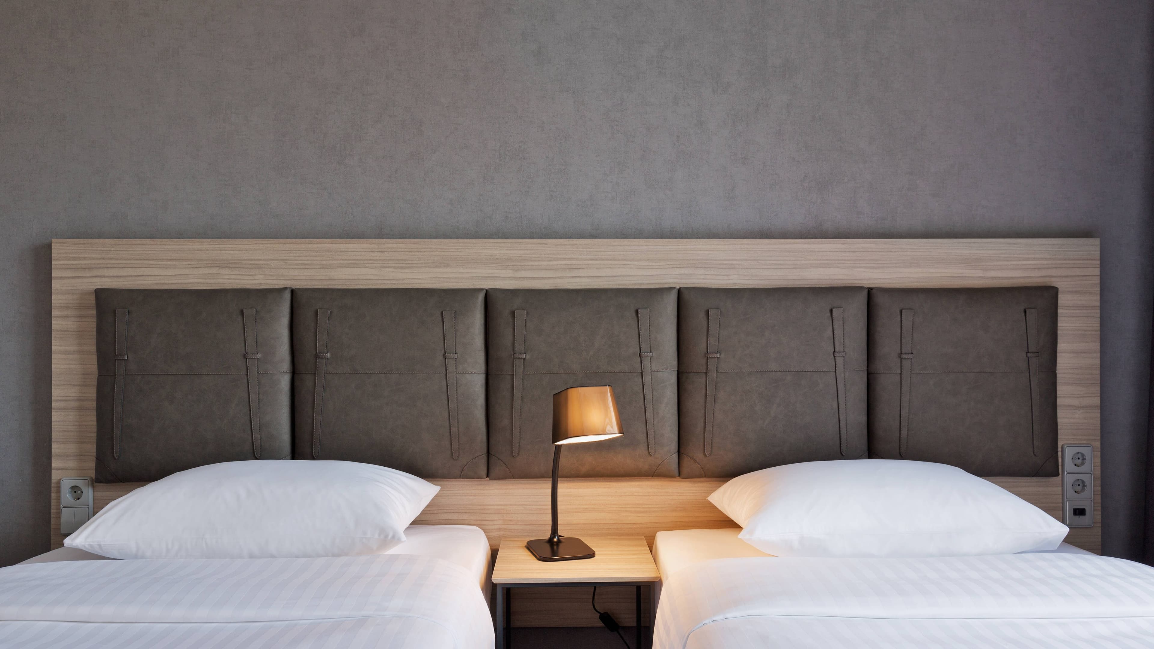 Moxy Sleeper - Image 2