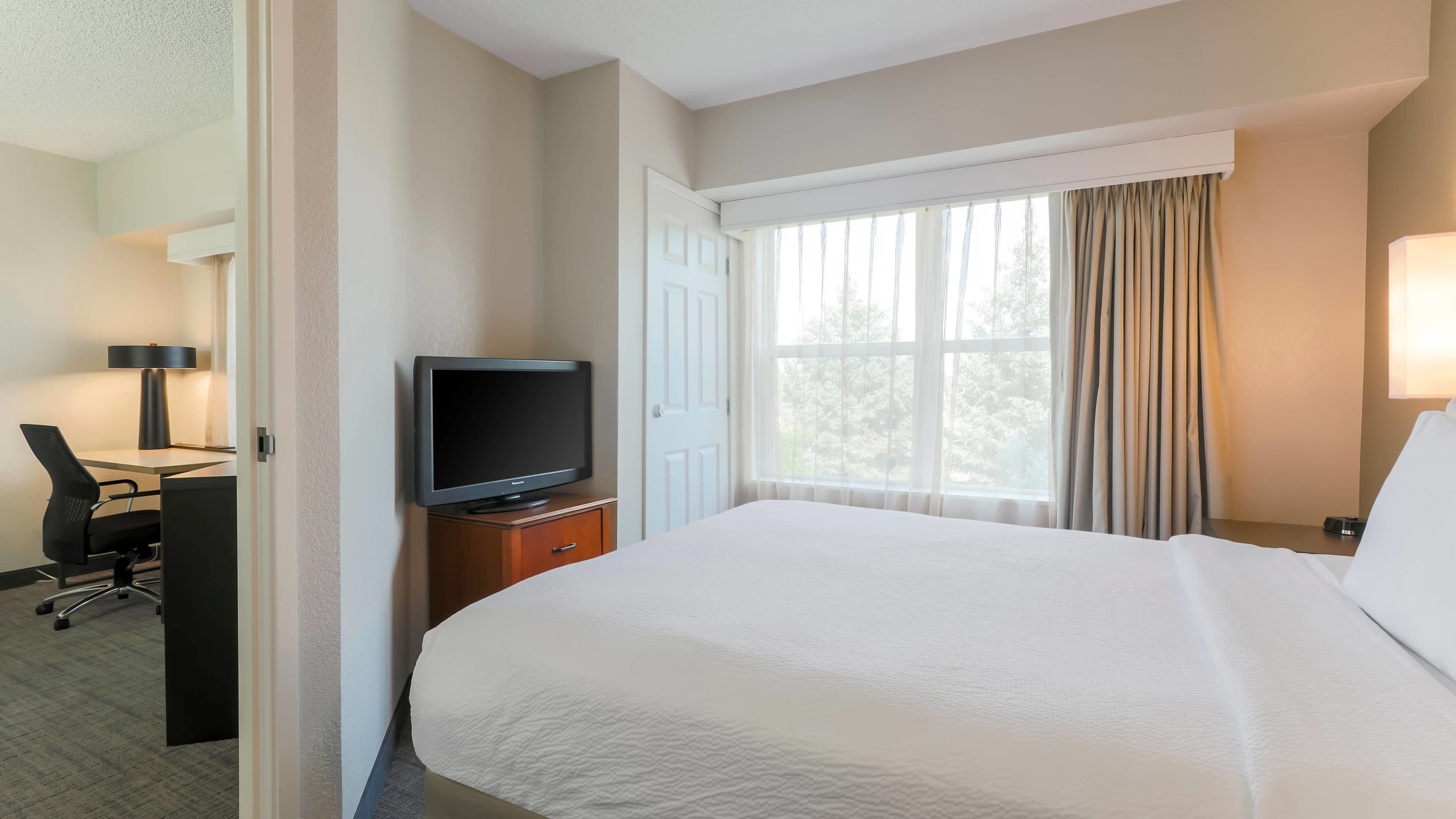 1 Bedroom Suite - Image 4