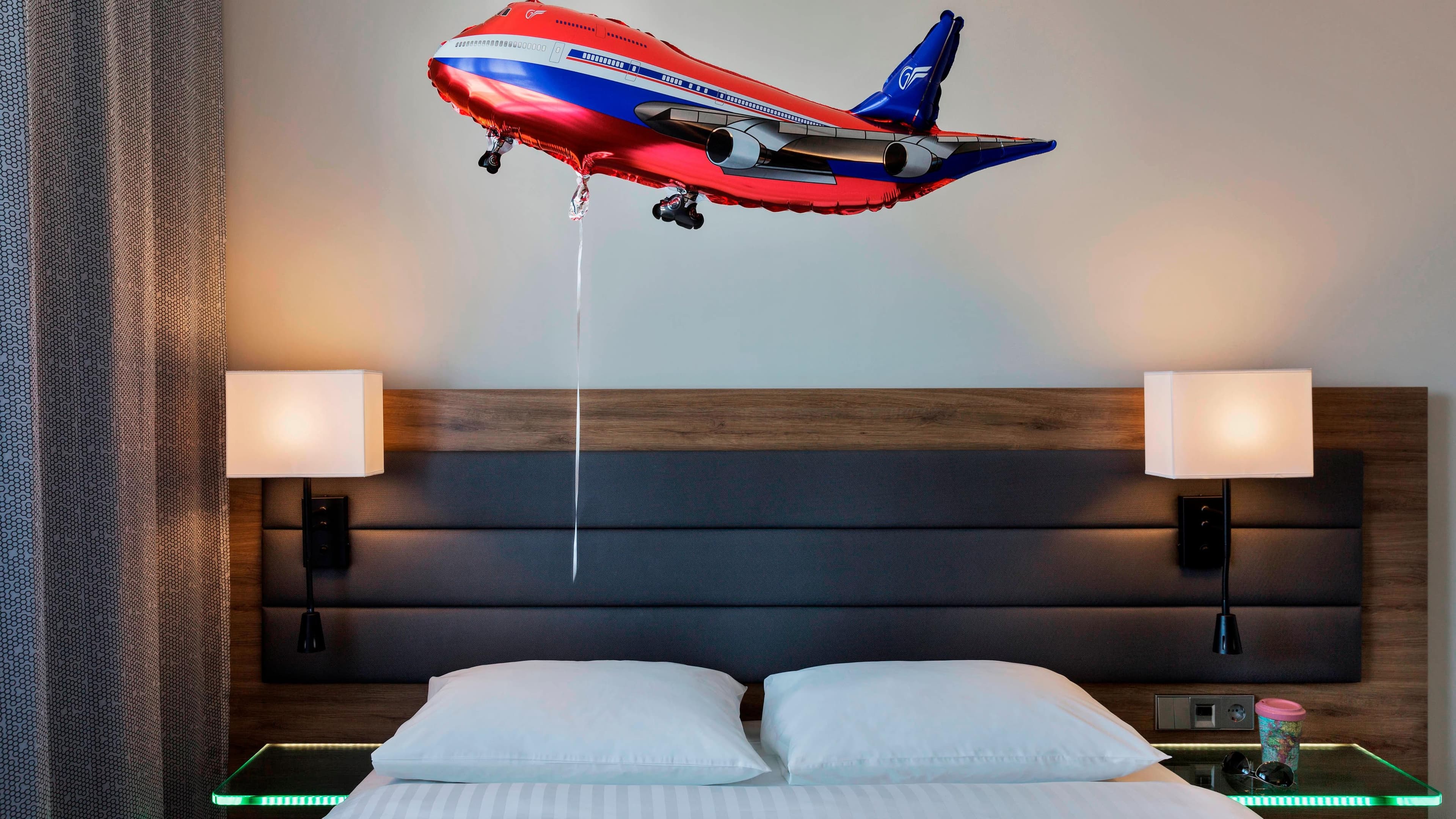 MOXY Sleeper Queen - Image 2