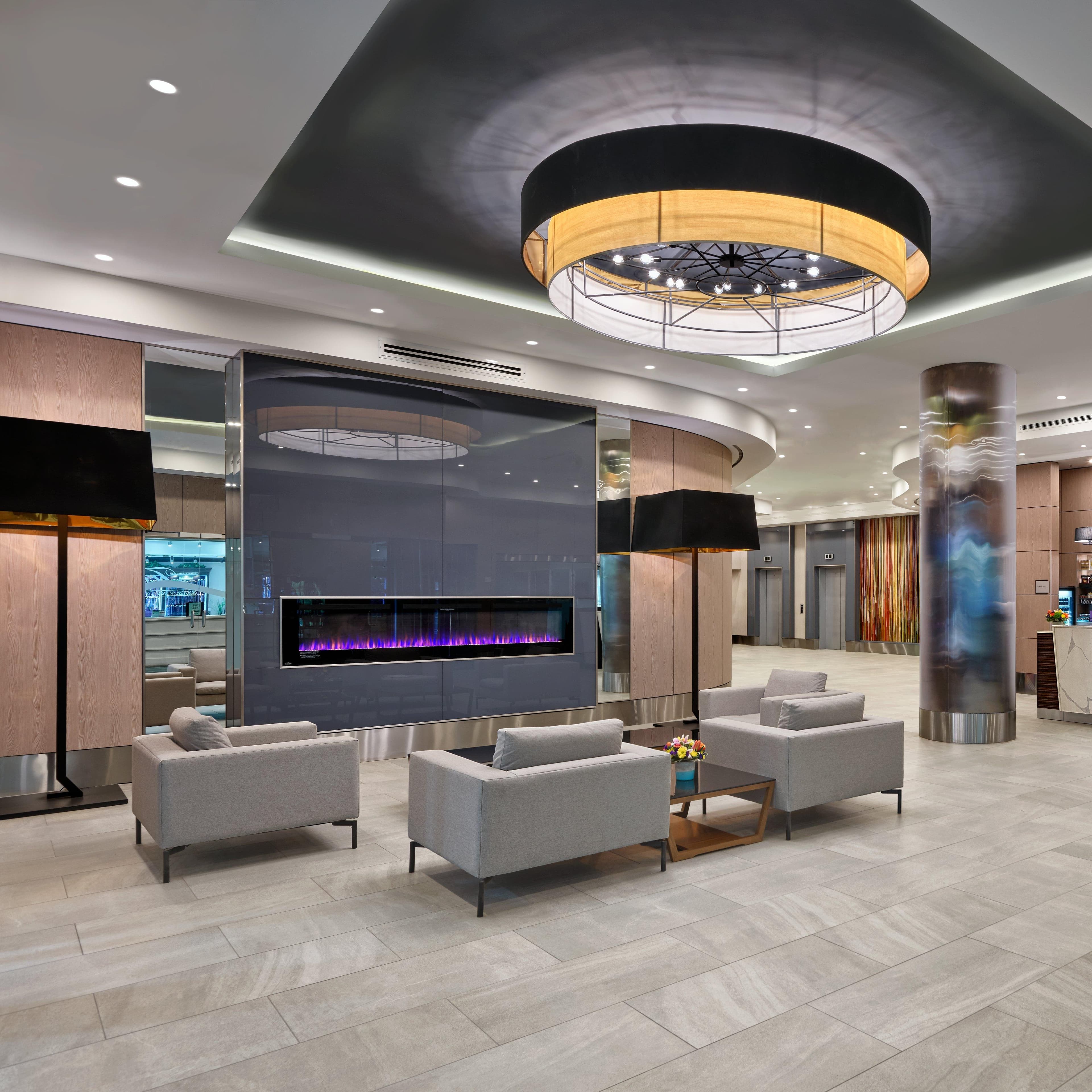 Delta Hotels Edmonton Centre Suites