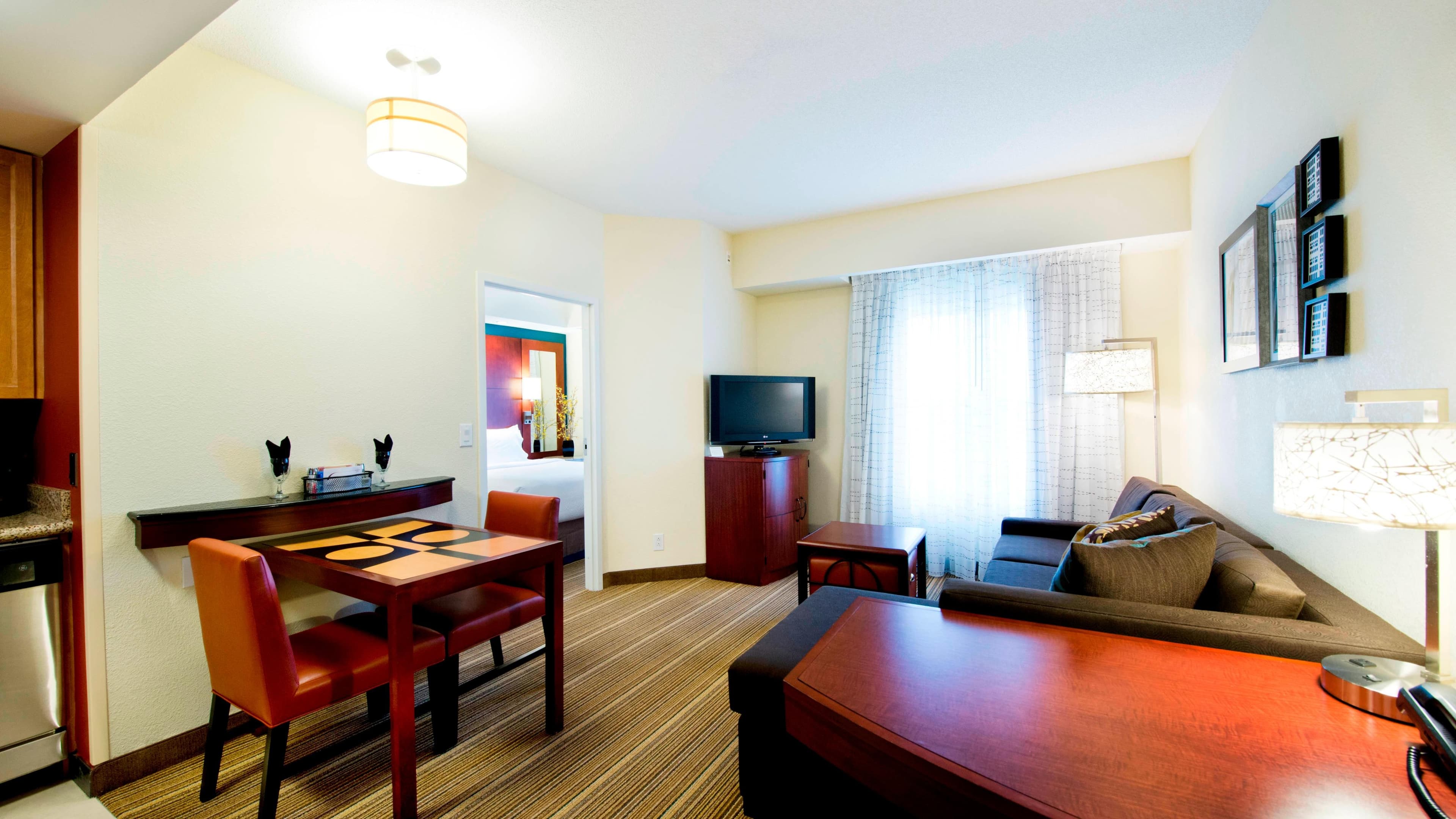 1 Bedroom Suite - Image 2