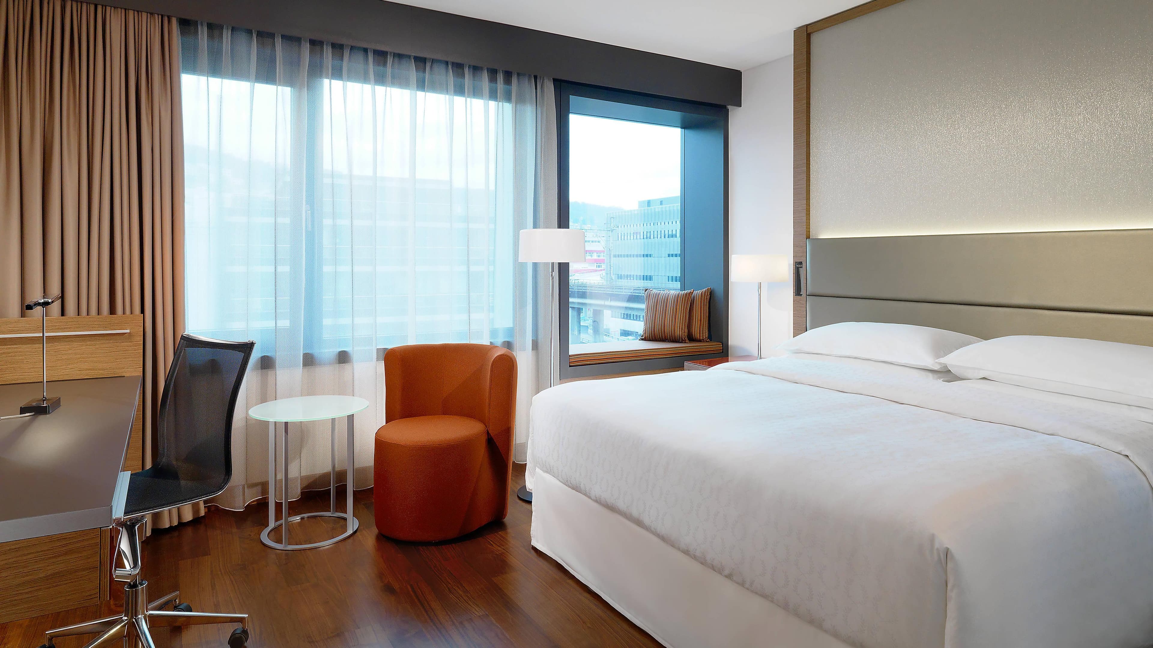 Sheraton King - Image 1