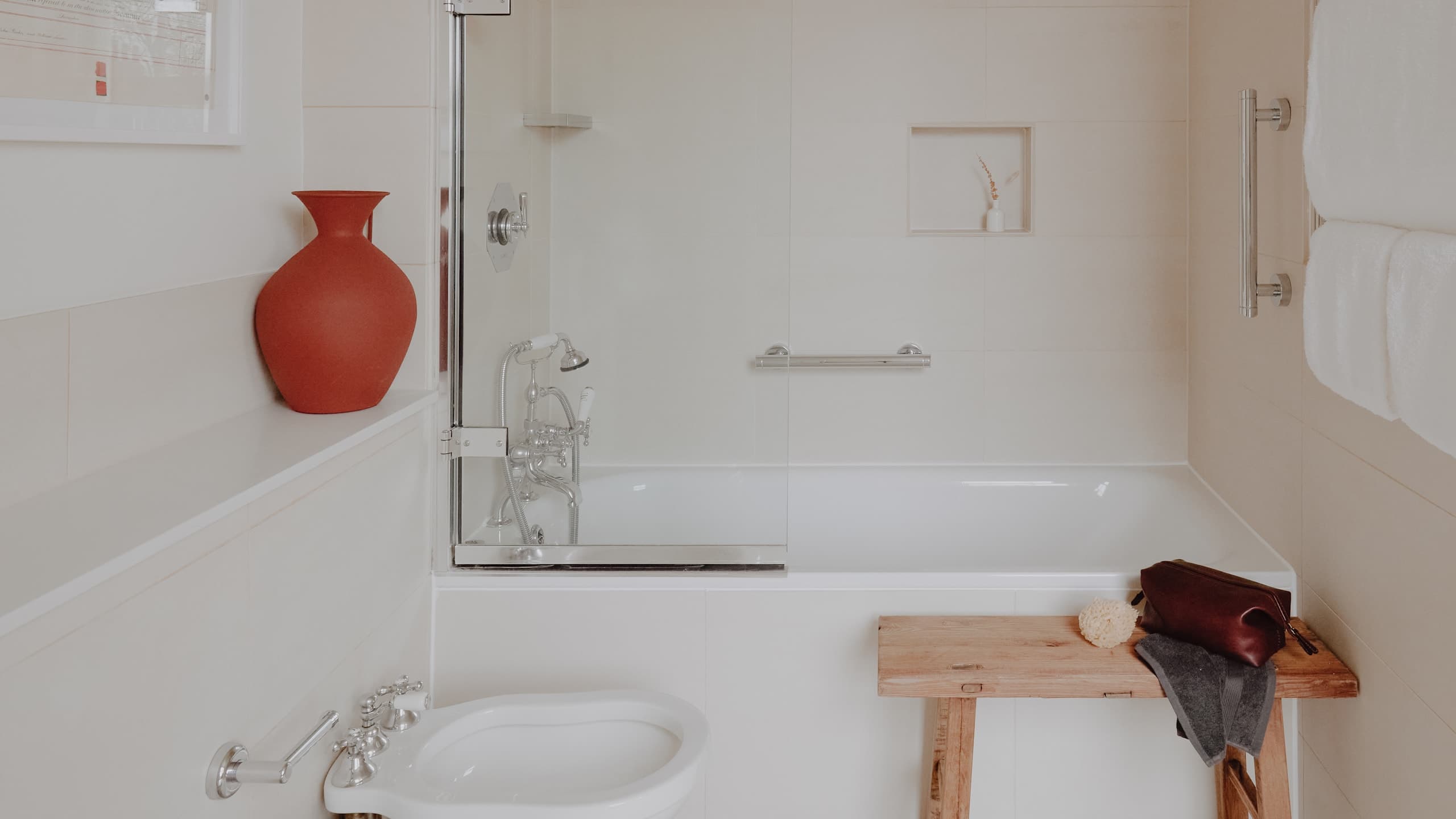 Small Guest Room - Image 3