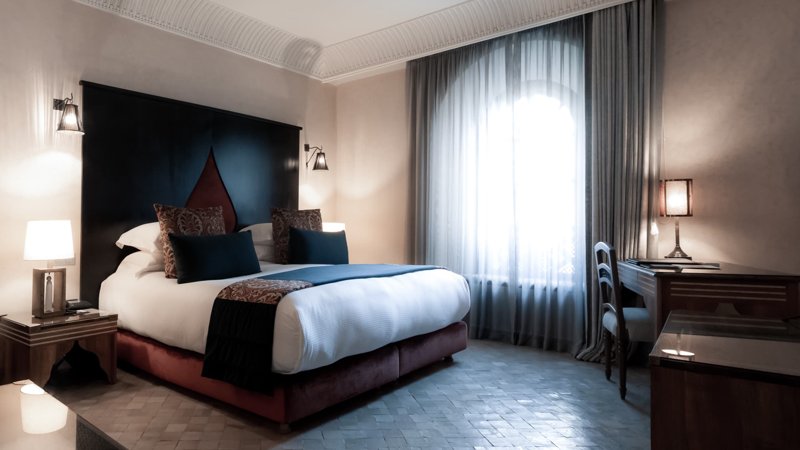 Deluxe Room - Image 5