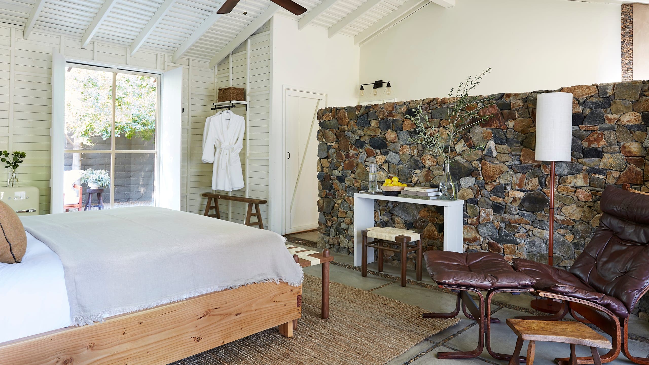 Poolside Room - Image 4