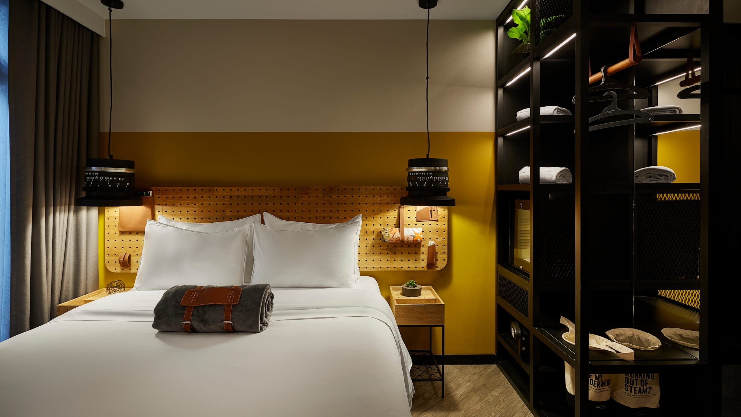 XS: Economy - Image 3