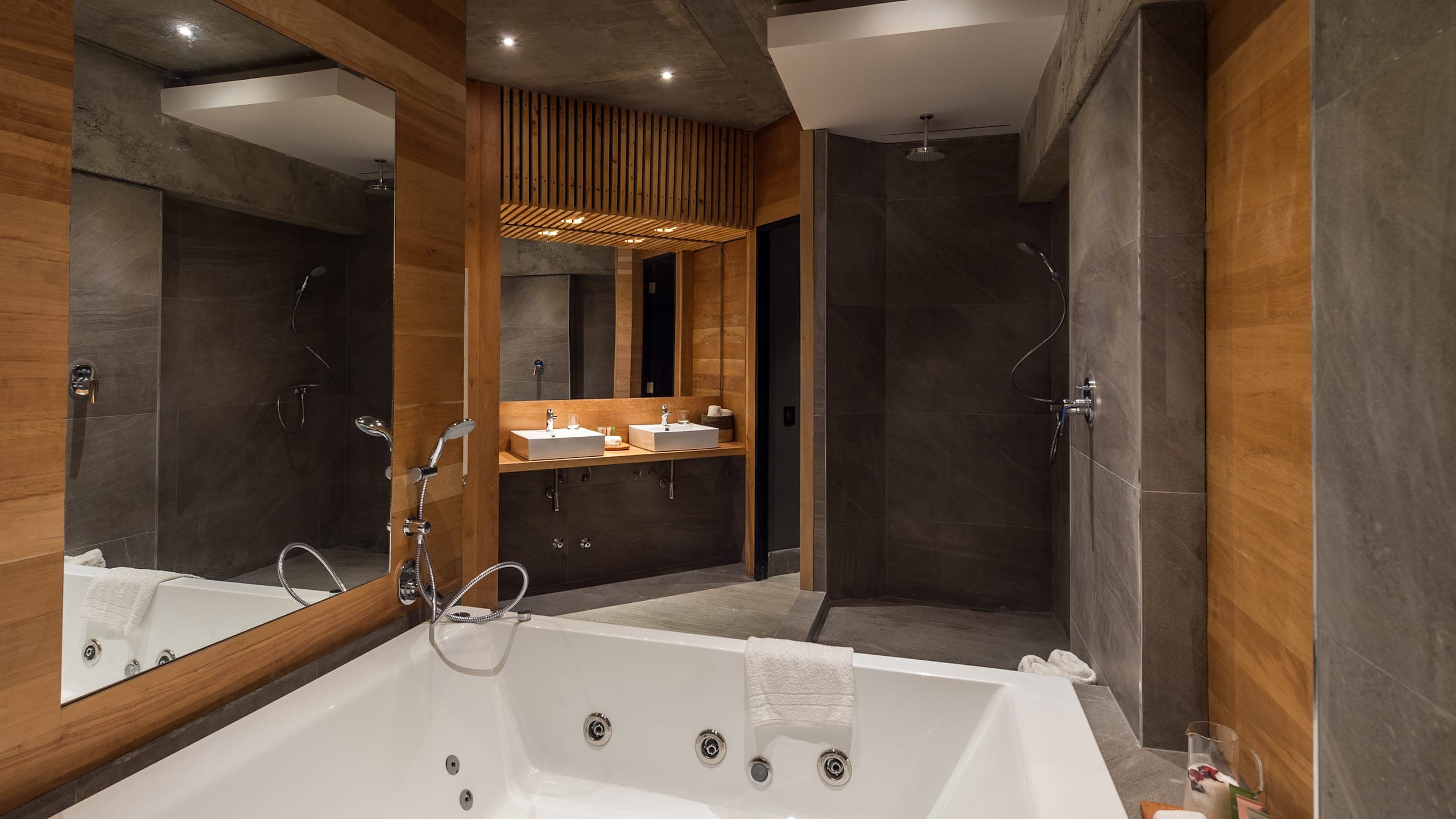 Superior Room - Image 2