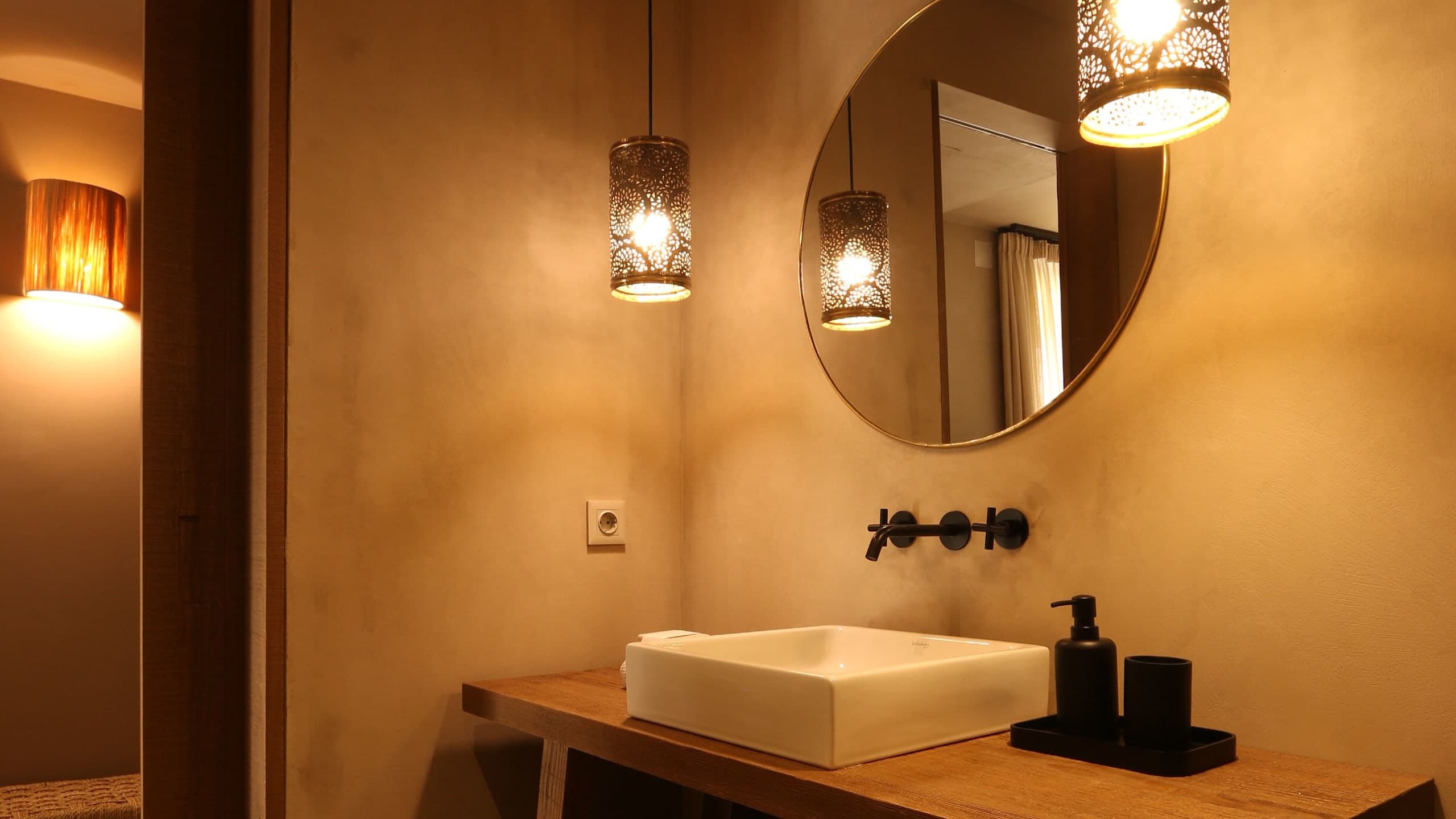 Chapel Room - Image 7