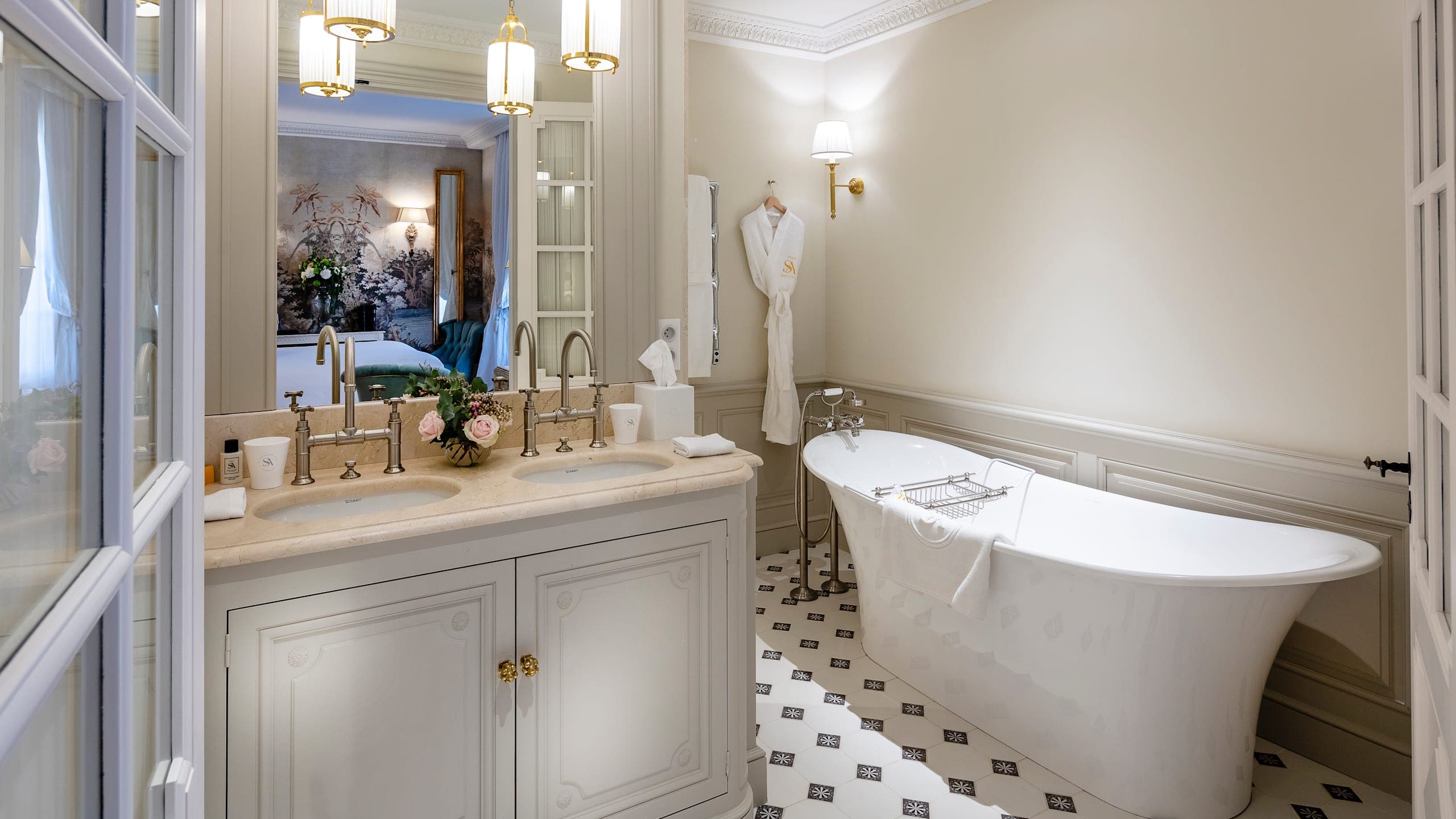 Classic Room  - Image 4