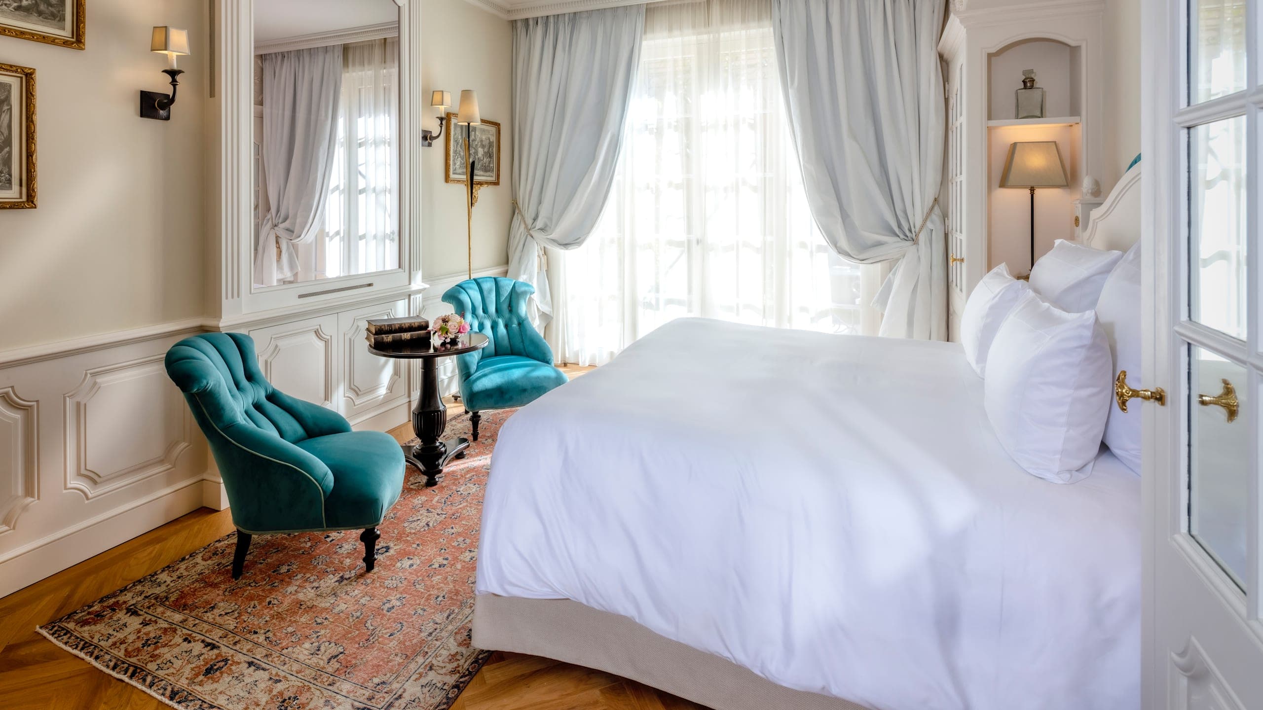 Classic Room  - Image 2