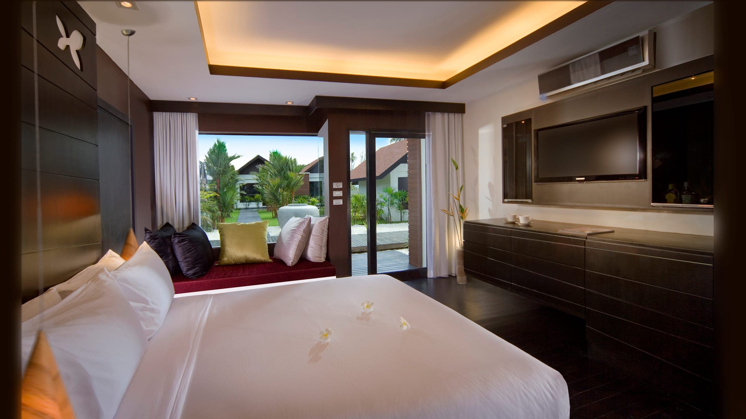 Deluxe Bungalow - Image 4