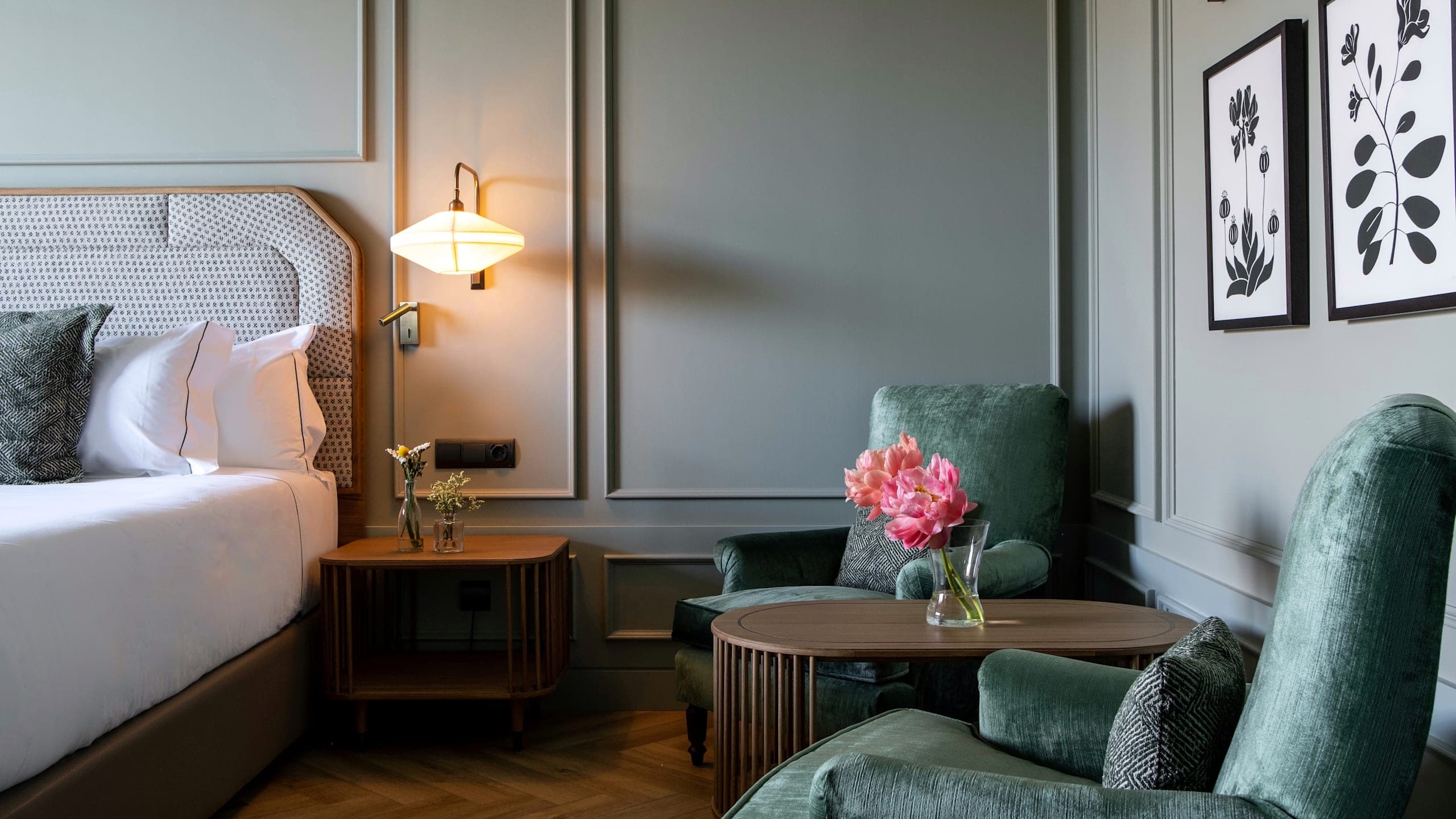 Deluxe Room - Image 6