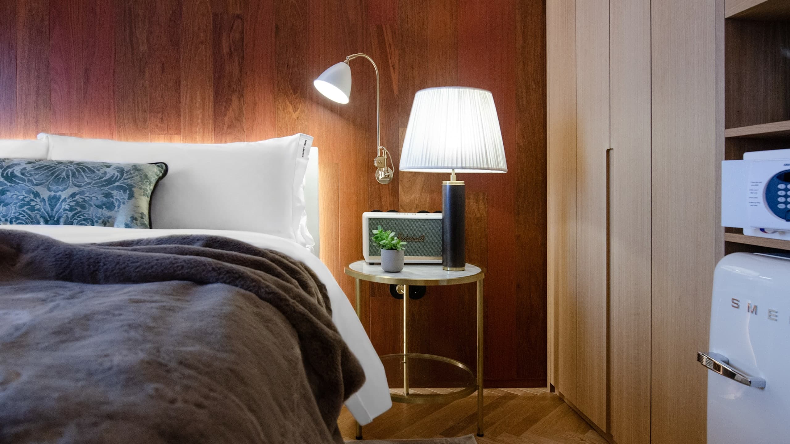 Historical Building Mansard Room - Image 3